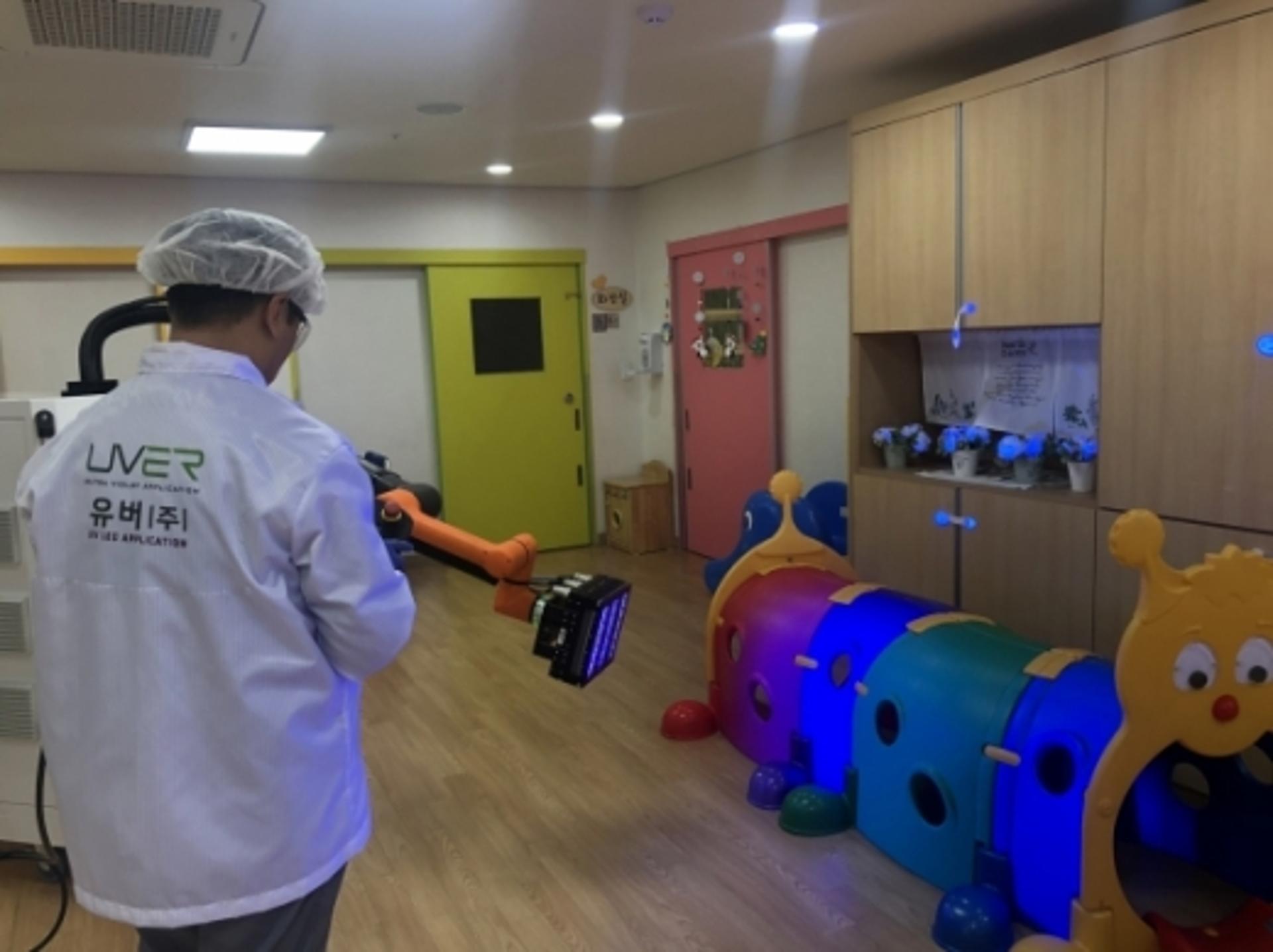 안산시, UV LED 살균로봇으로 코로나19 퇴치