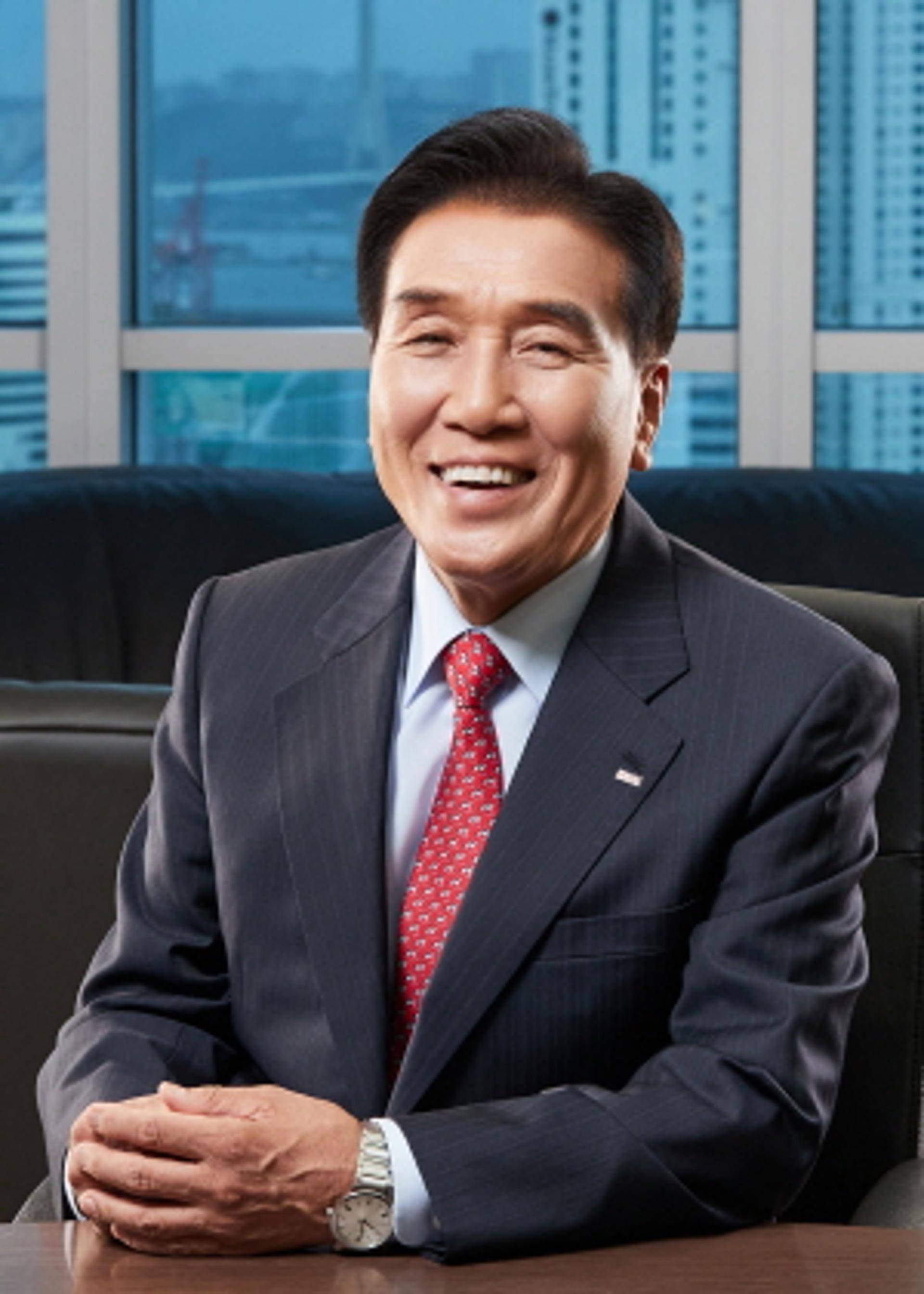 김지완 BNK금융그룹 회장, 자사주 매입 확대