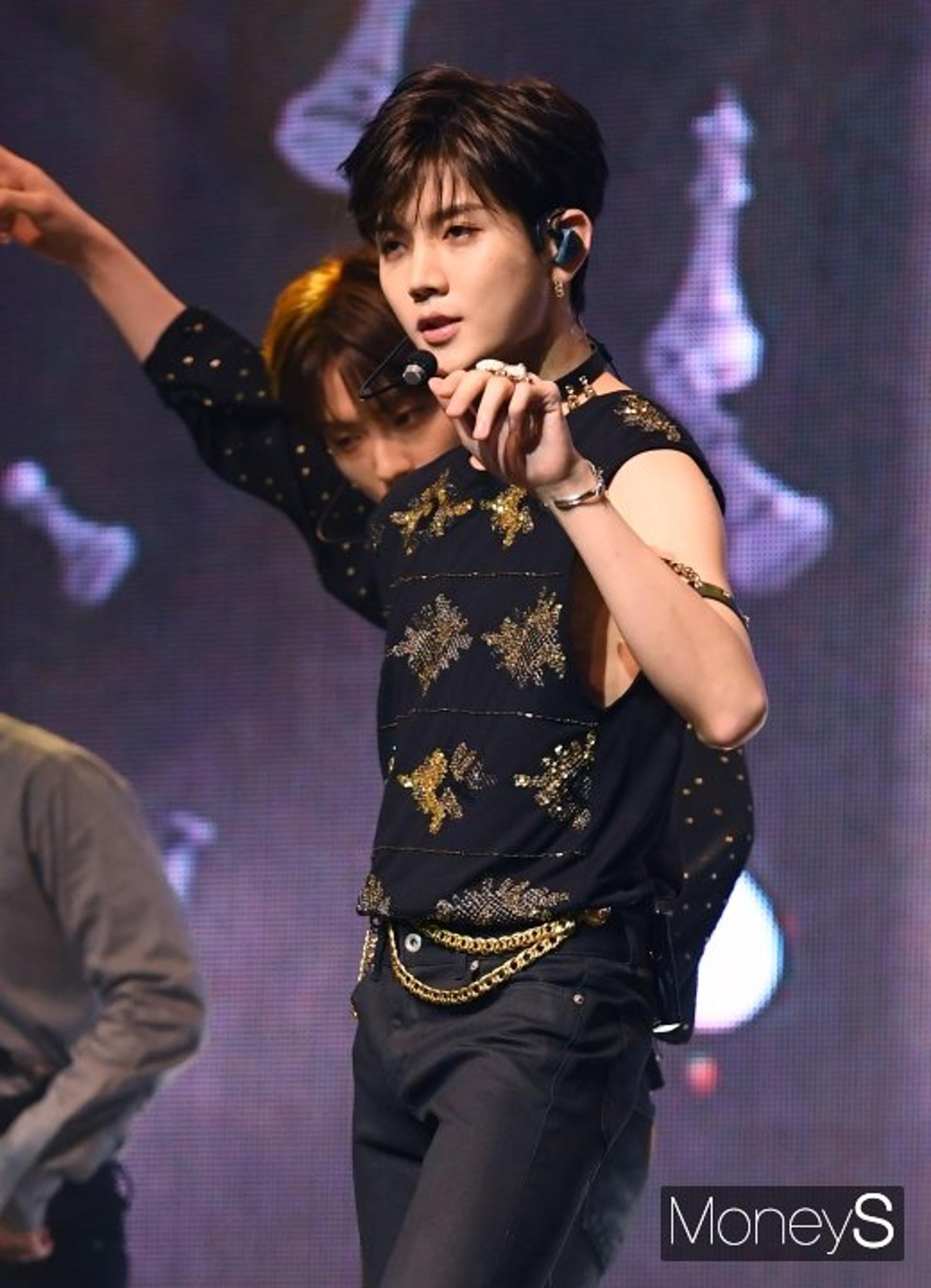 '조부상' 렌 심경…"뉴이스트, 팬 덕분에 힘 얻어"