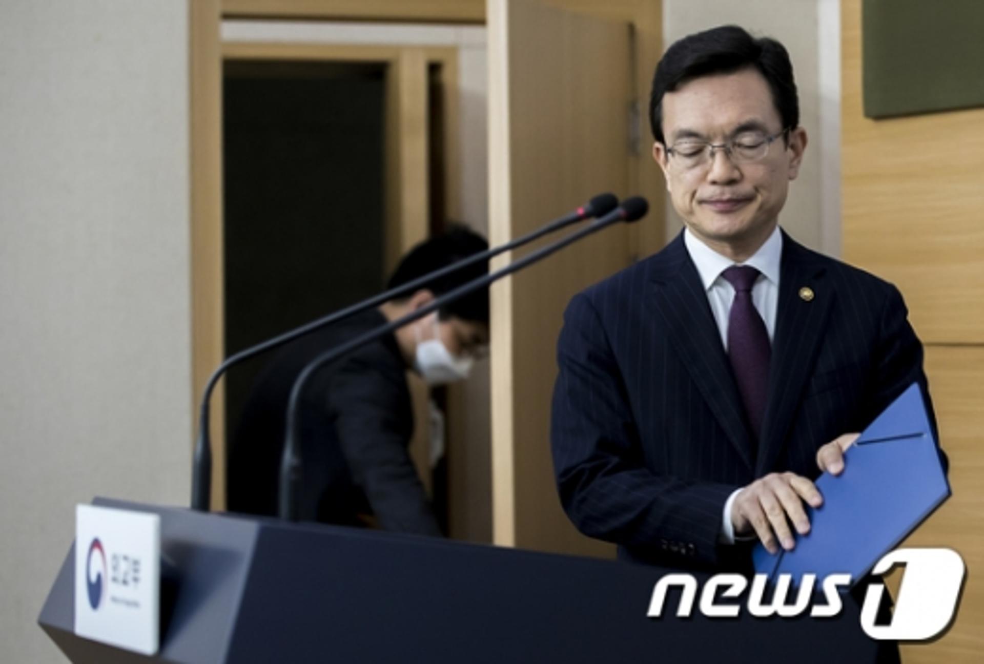 7개국 외교차관 전화협의 "국제경제 영향 최소화해야"