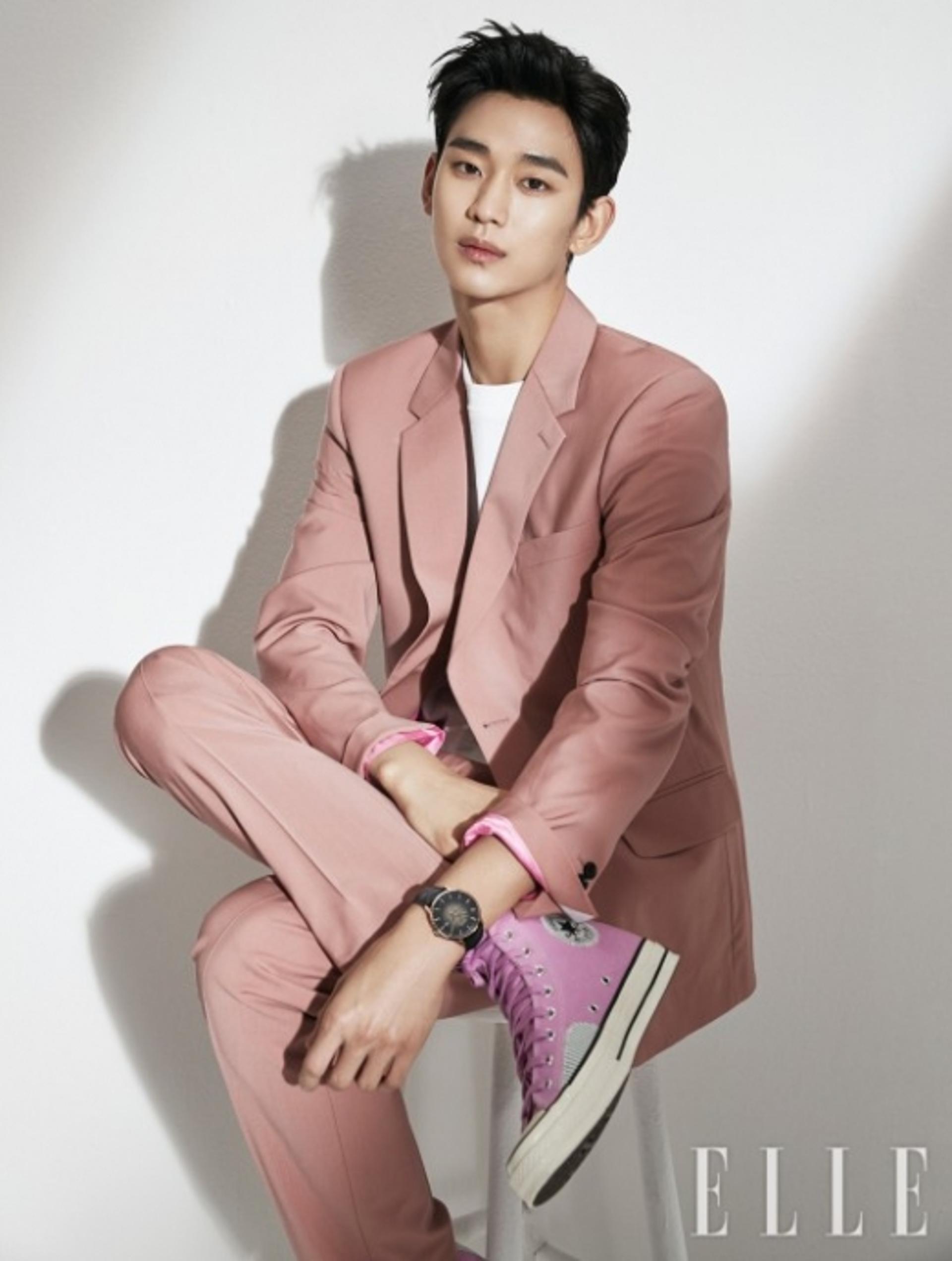 김수현, 봄의 왕자로 돌아왔다