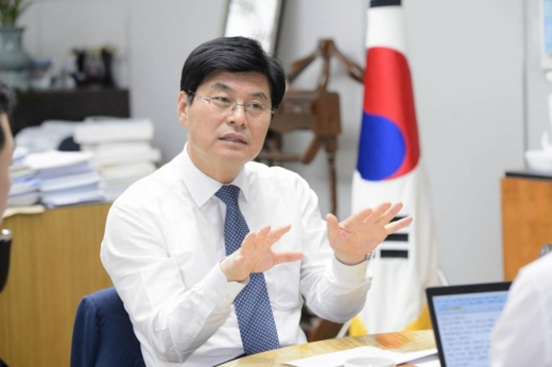 [재산공개] 이춘희 세종시장 40억… 과천·세종에 아파트·상가가격 '↑'
