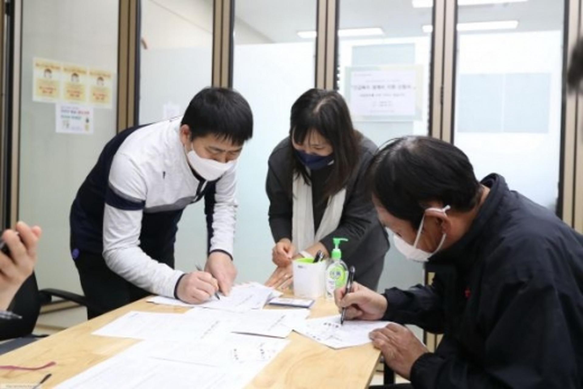 화성시, 재난생계수당 접수 하루 만에 첫 지급… 전국 최초