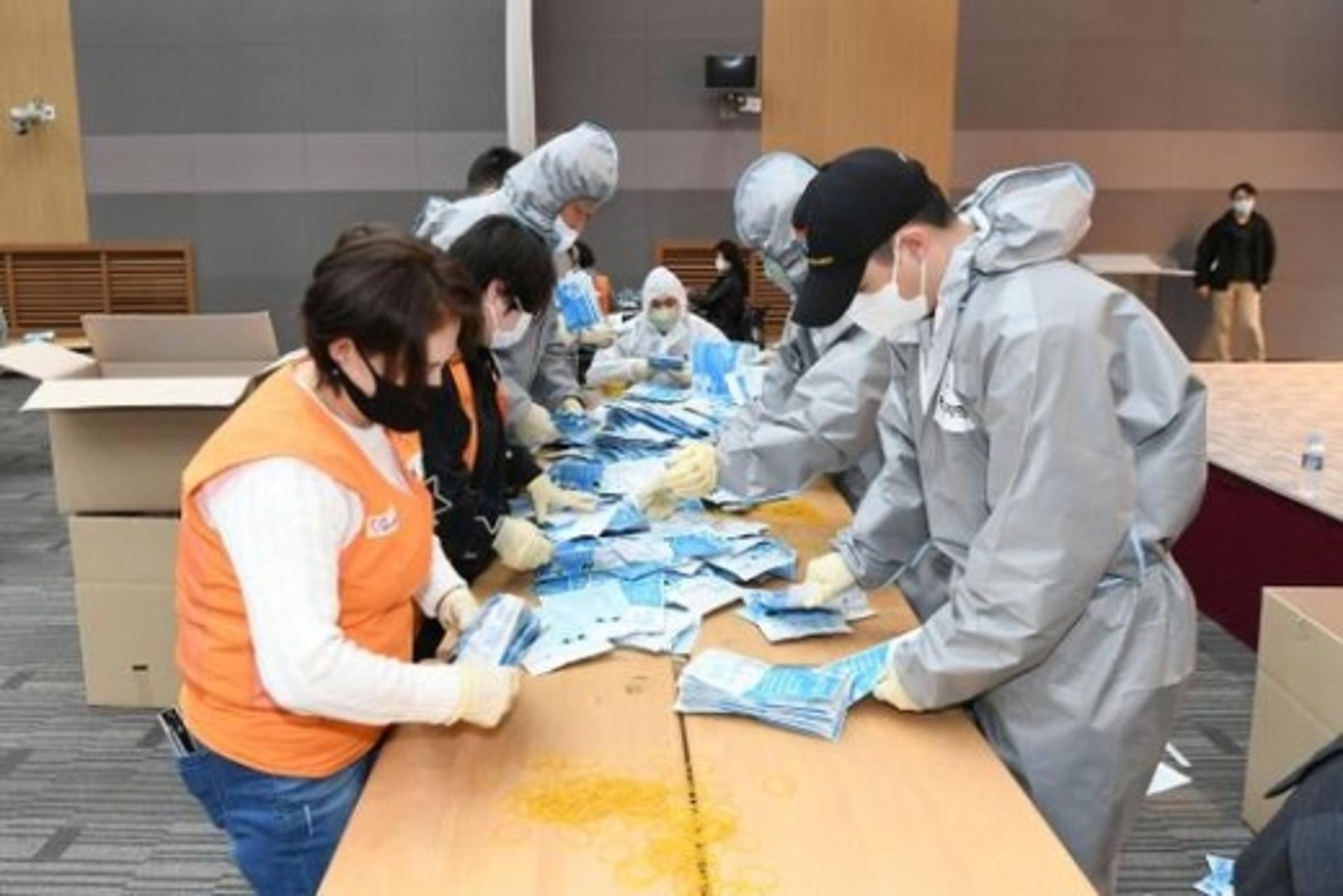 양주시, 시민 위한 ‘감동 마스크’ 포장… 자원봉사 빛났다