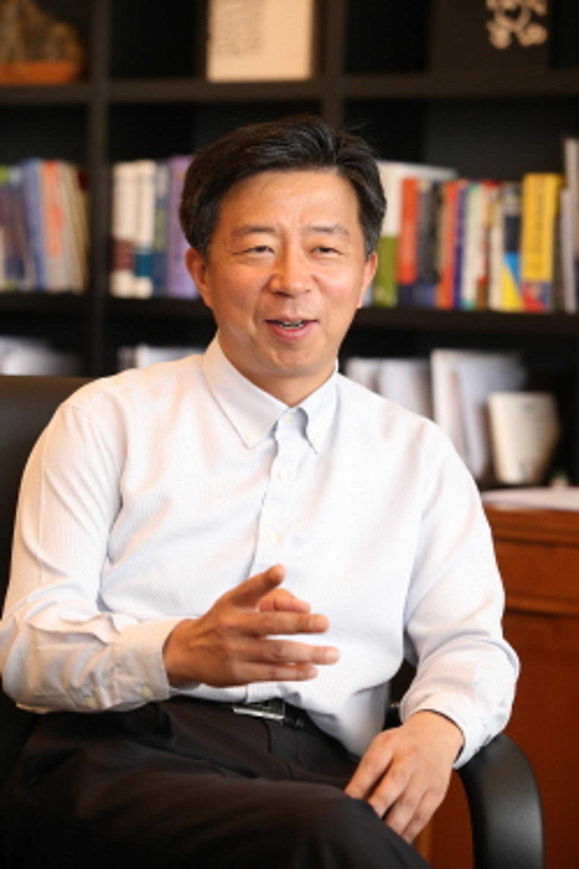 [CEO 연봉] 임병용 GS건설 부회장 23억… 허창수 회장 55억
