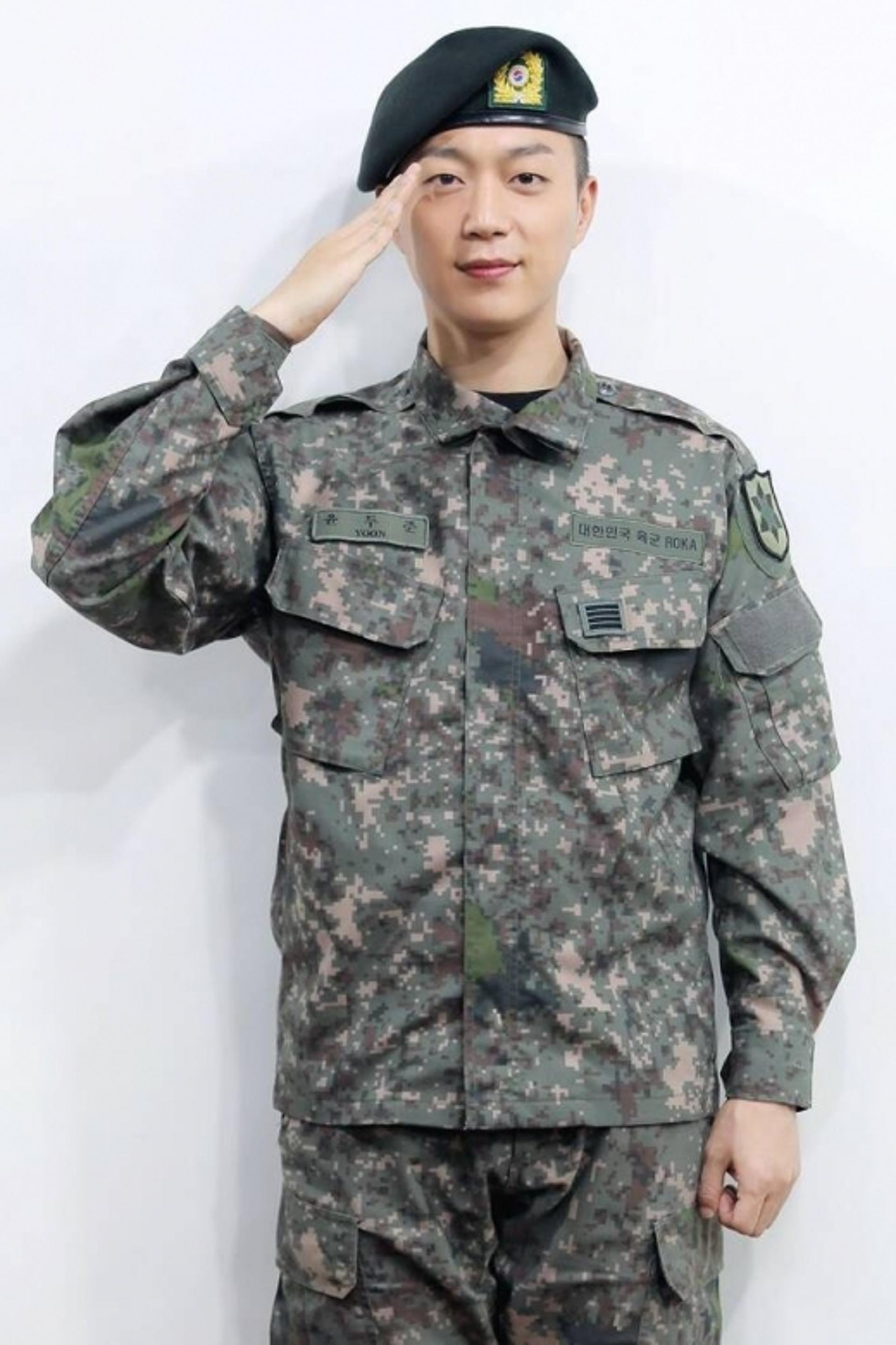 윤두준 전역 소감… "군대 또 갈 수 있어"
