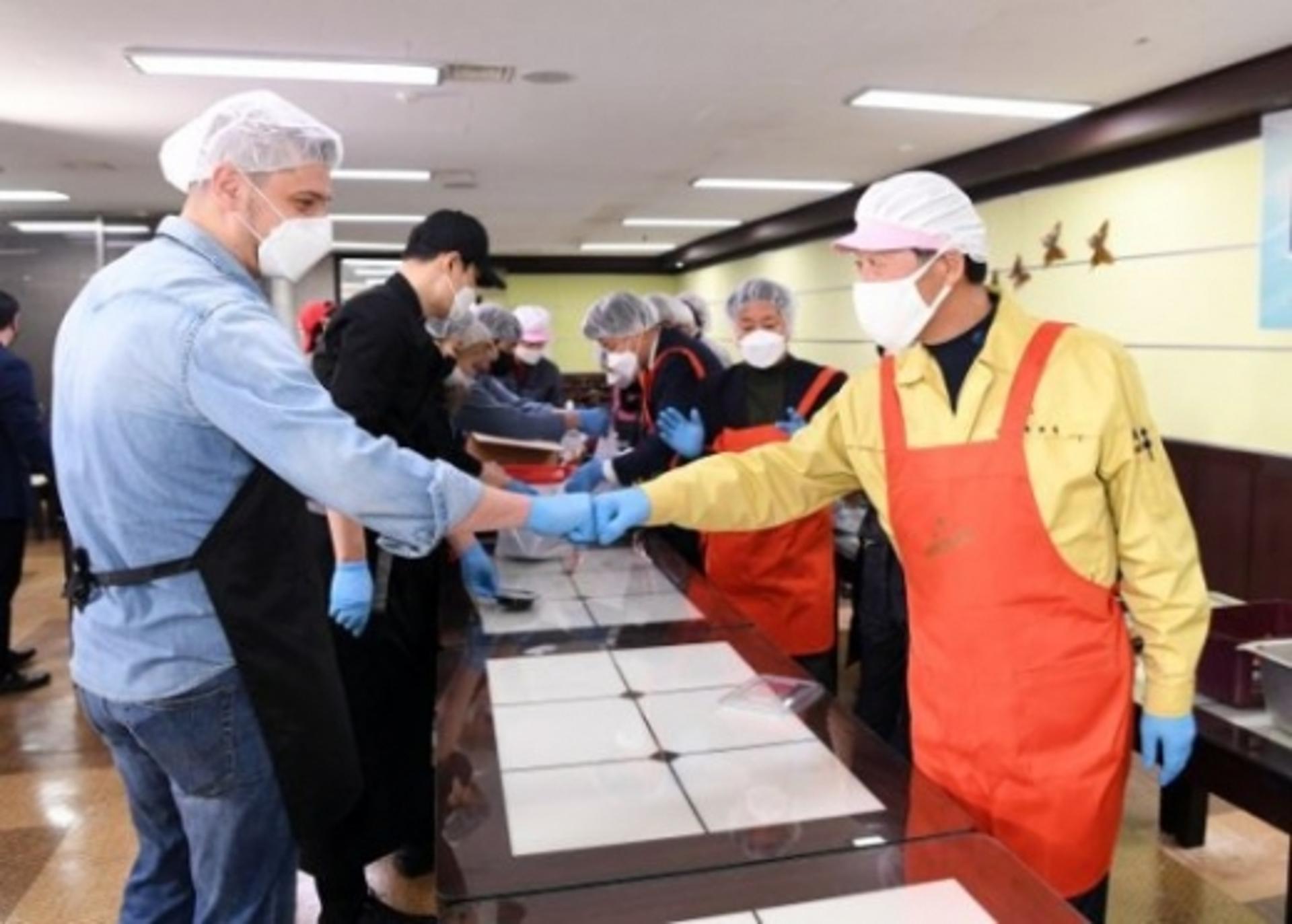안산시, 스타셰프와 취약계층 도시락 나눔
