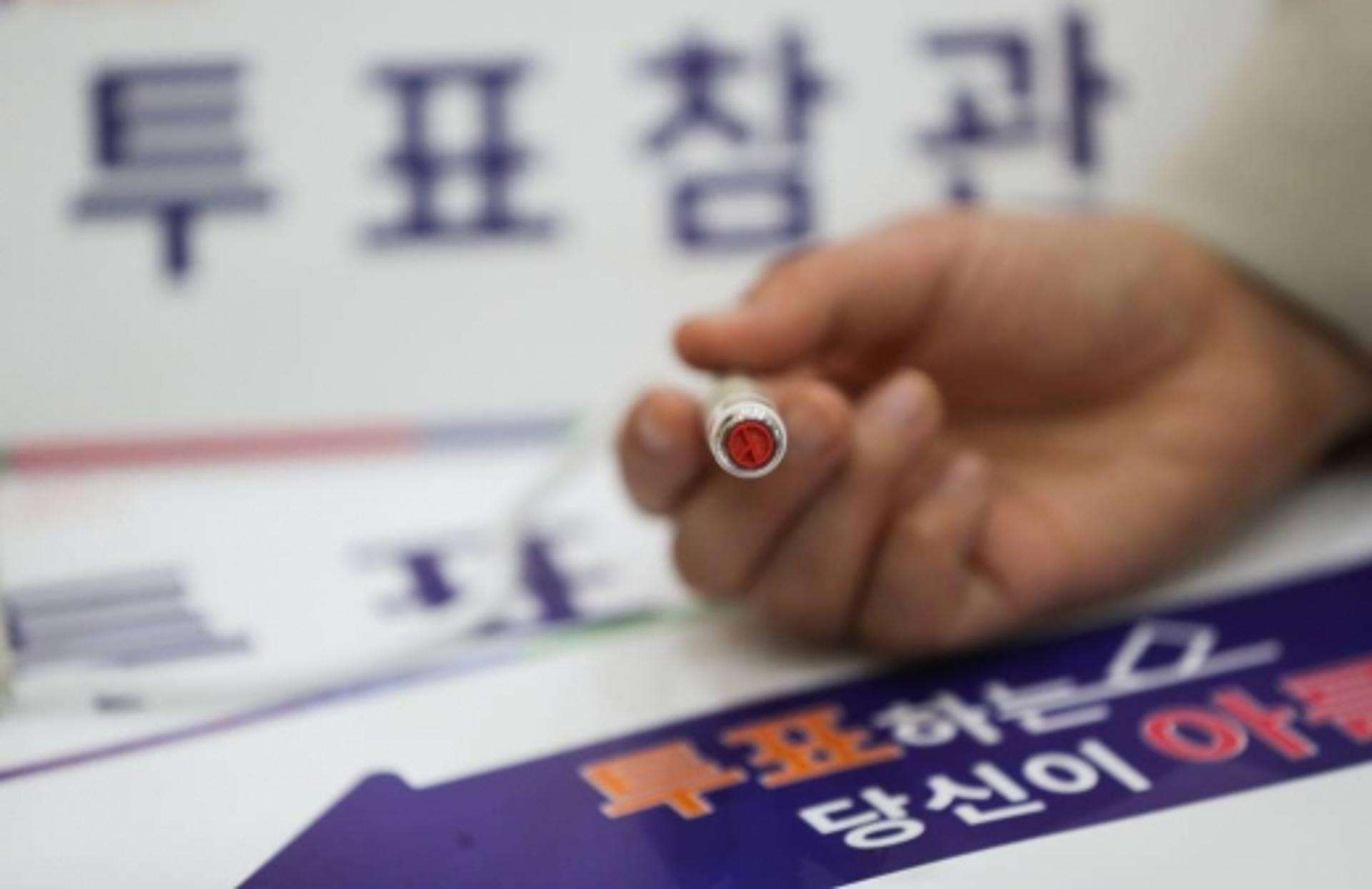 [총선2020] 오전 7시 '2.2%'… 총 투표율 16년 만에 60% 넘나