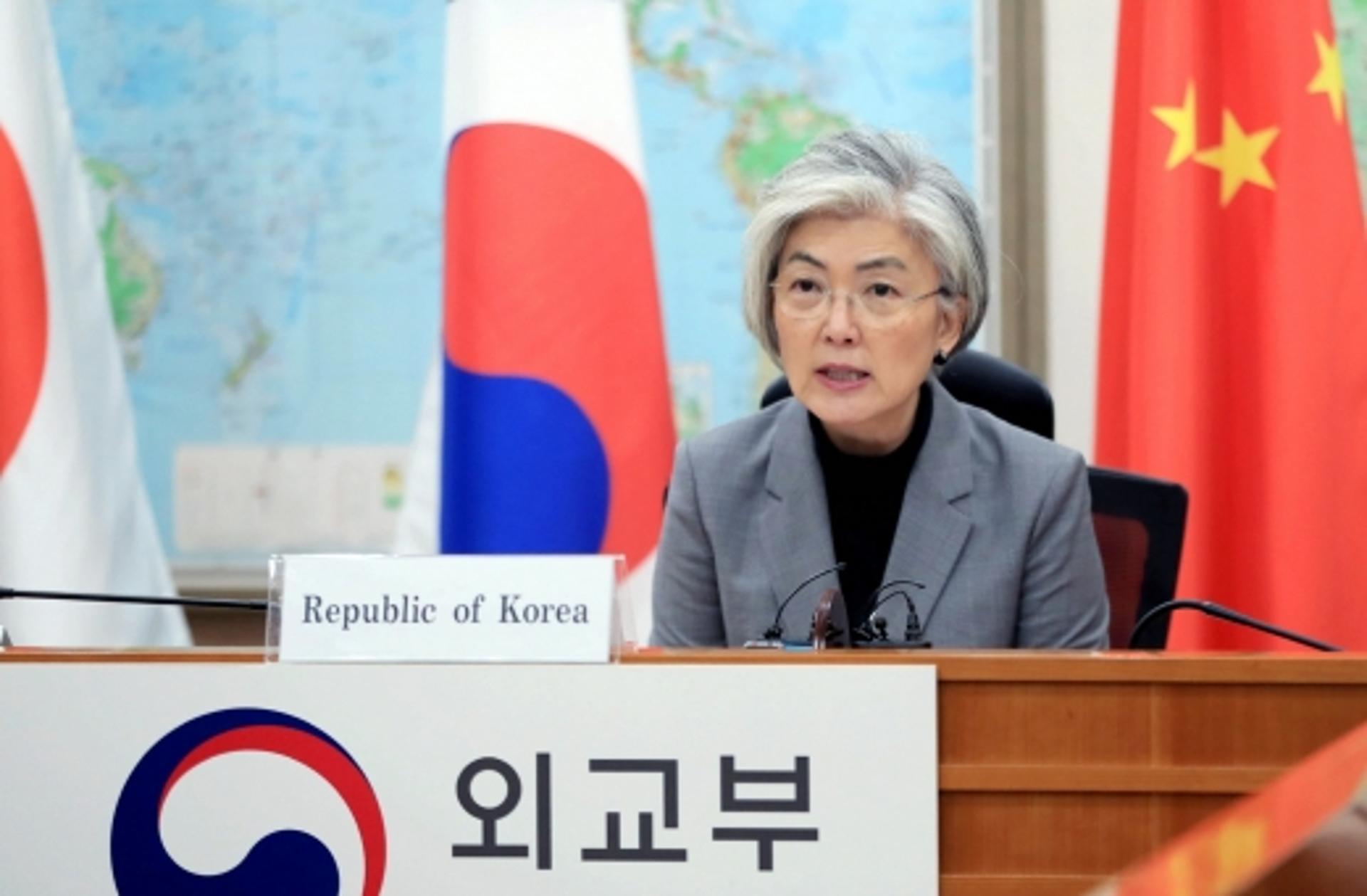 코로나19 국제 공동대응 이끄는 강경화 장관… 국제협력 공동선언