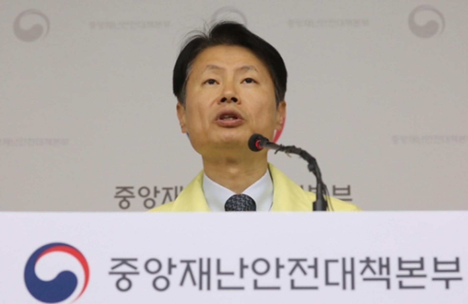 12일까지 3611명 입국, 제한조치 강화 방안 논의(속보)