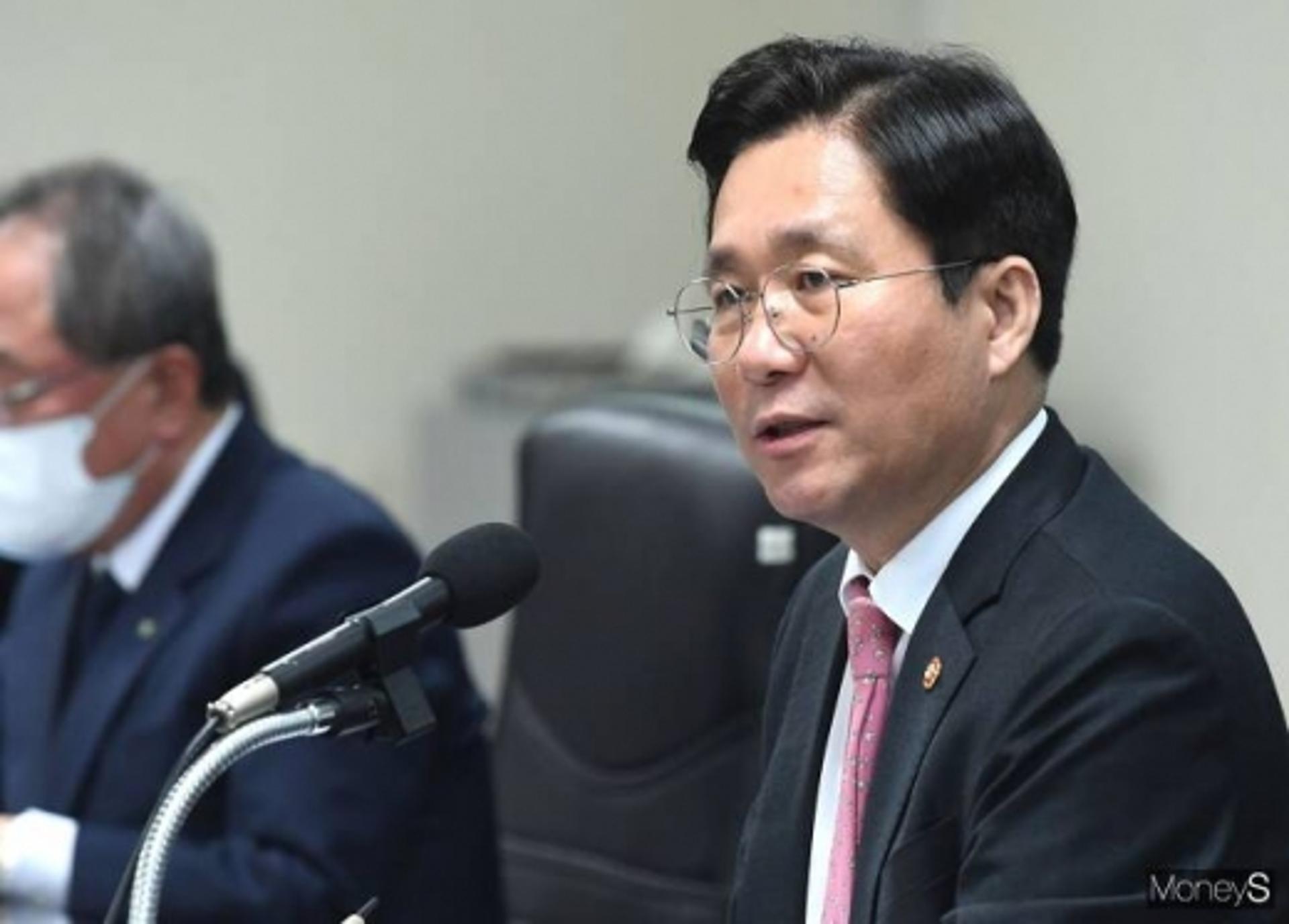 성윤모 장관, 정유업계 SOS에 “적극 지원할 것”
