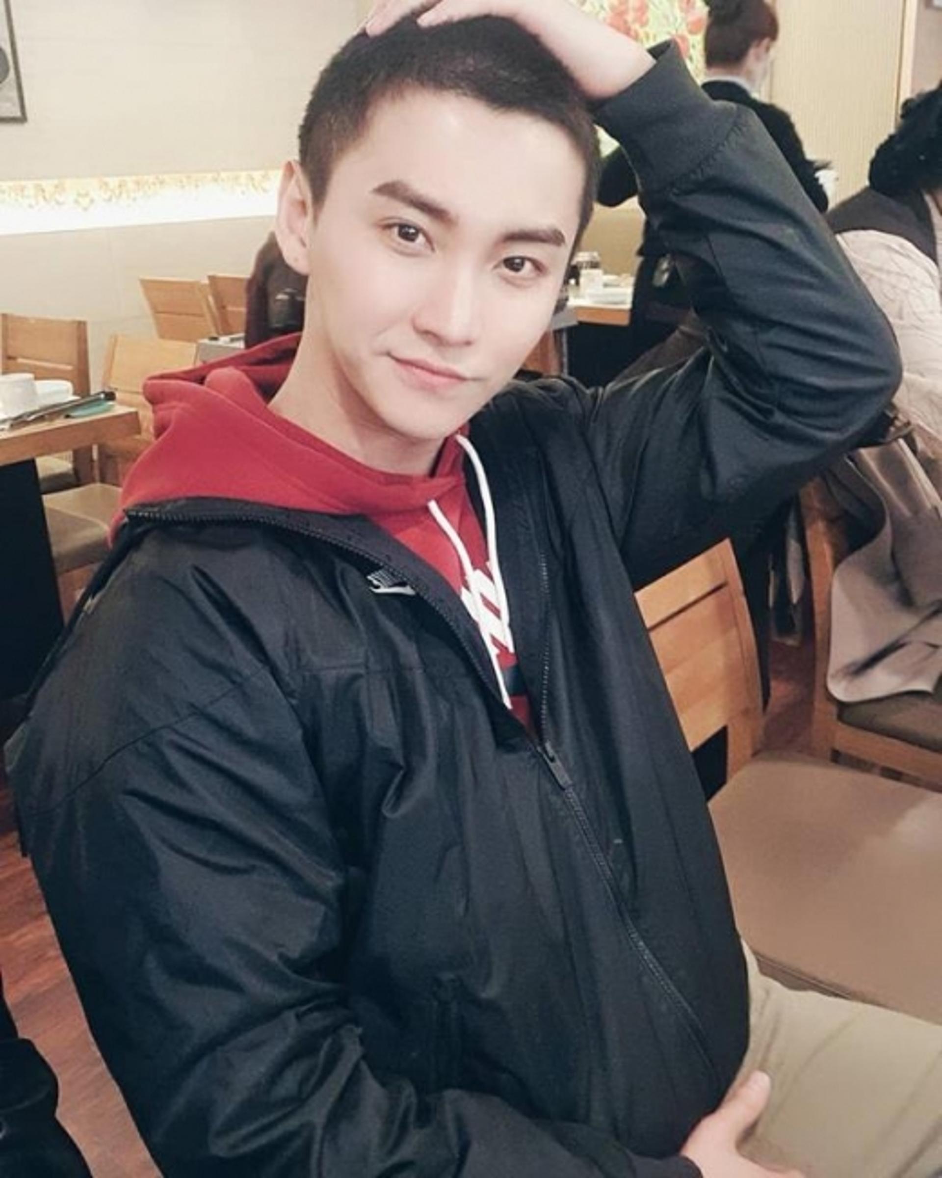 송승현 입대, 비공개 입소… "조심히 다녀오겠다"
