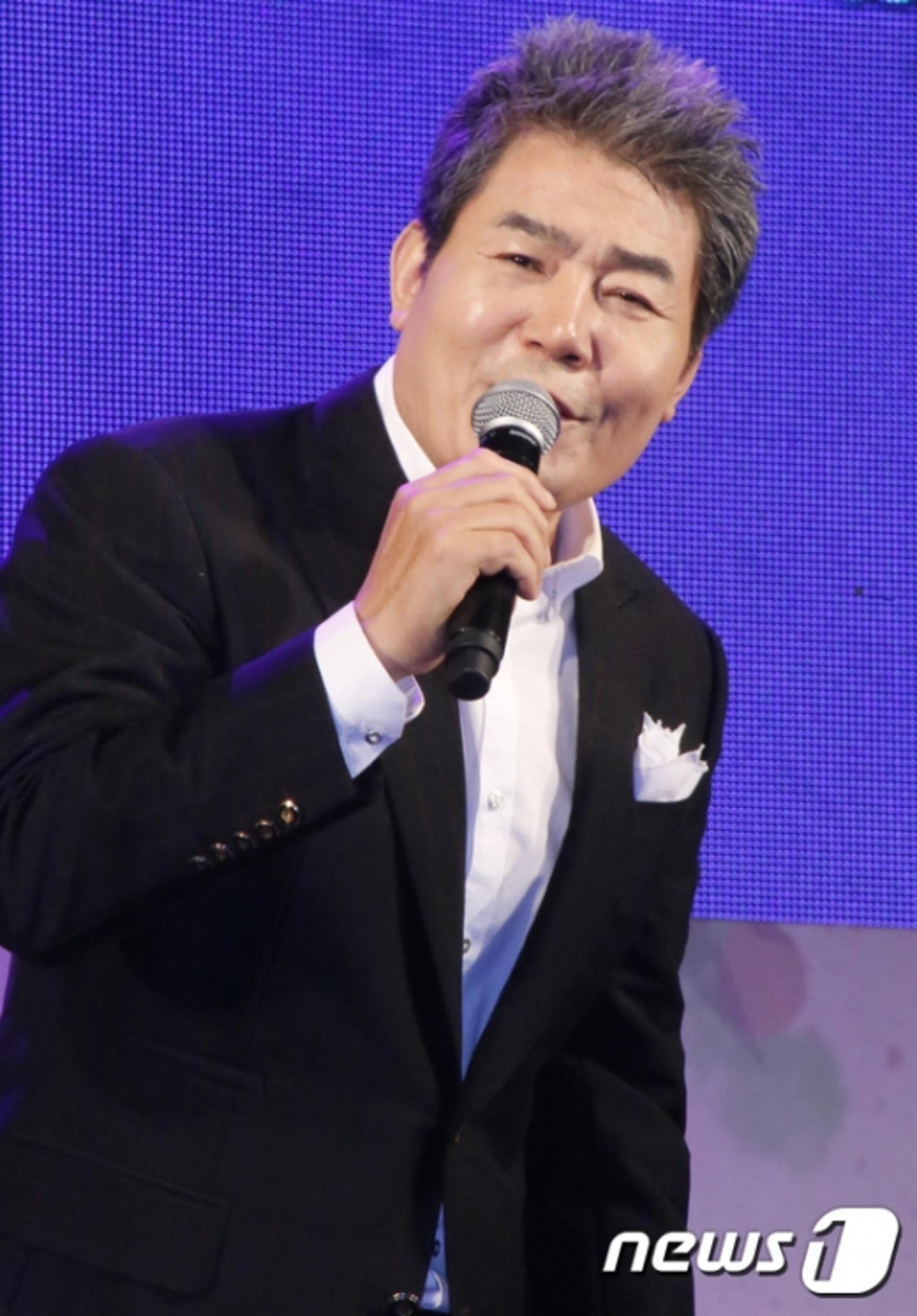 가수 진성 나이, "유년시절, 남의 집 전전하며…"