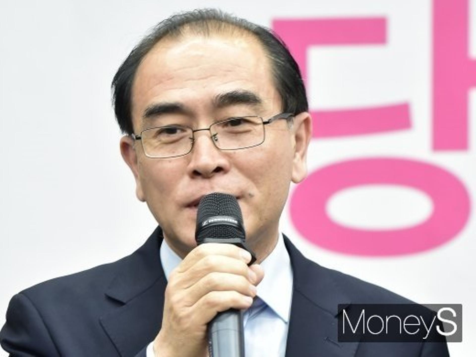 '안 믿는' 태영호, 사과 대신 의혹 제기… 이번엔 사진 속 차량 지목