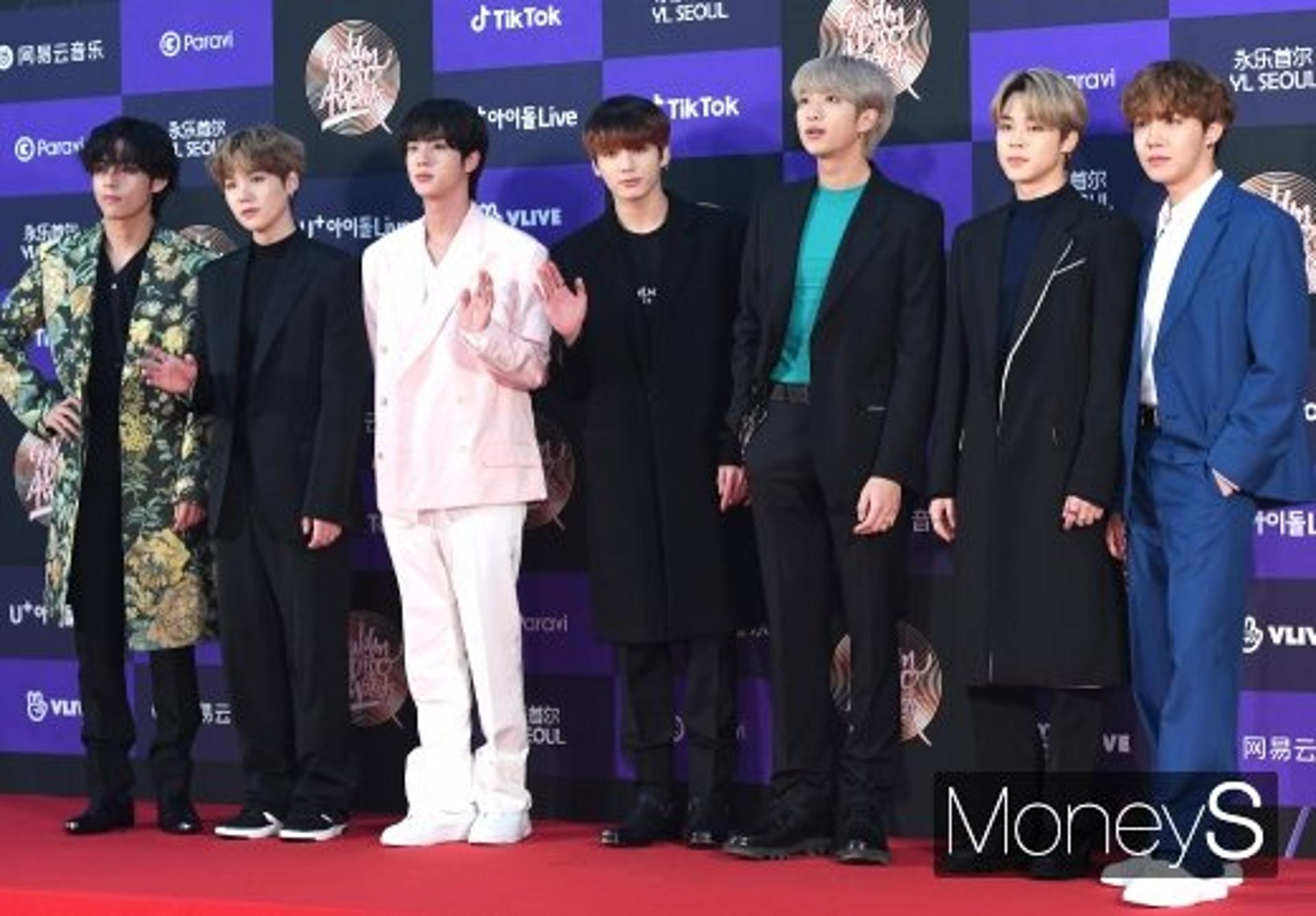 [특징주] 초록뱀, 방탄소년단 빌보드 '메인차트' 소식에 14% 급등