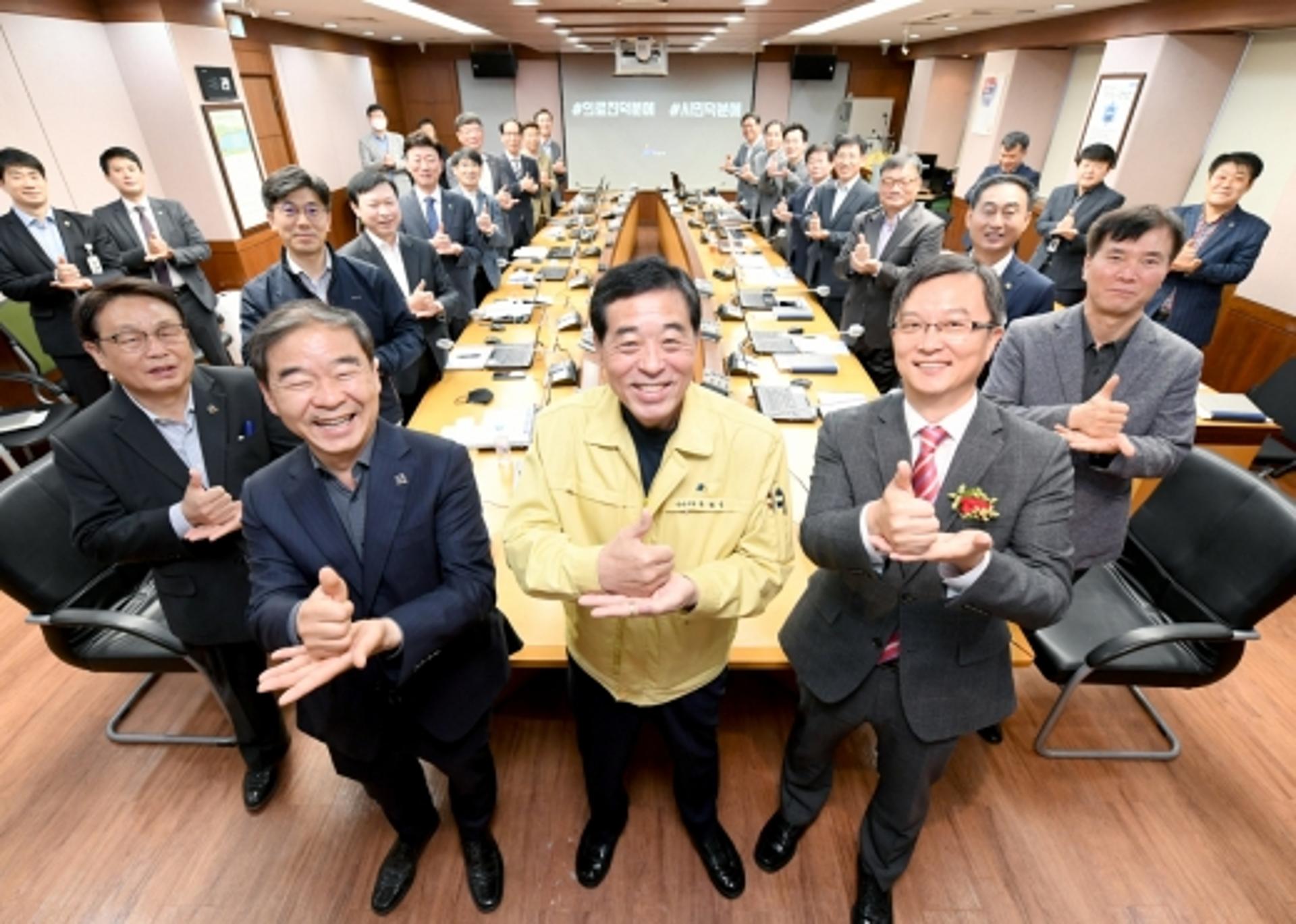 윤화섭 안산시장, ‘덕분에 챌린지’ 동참