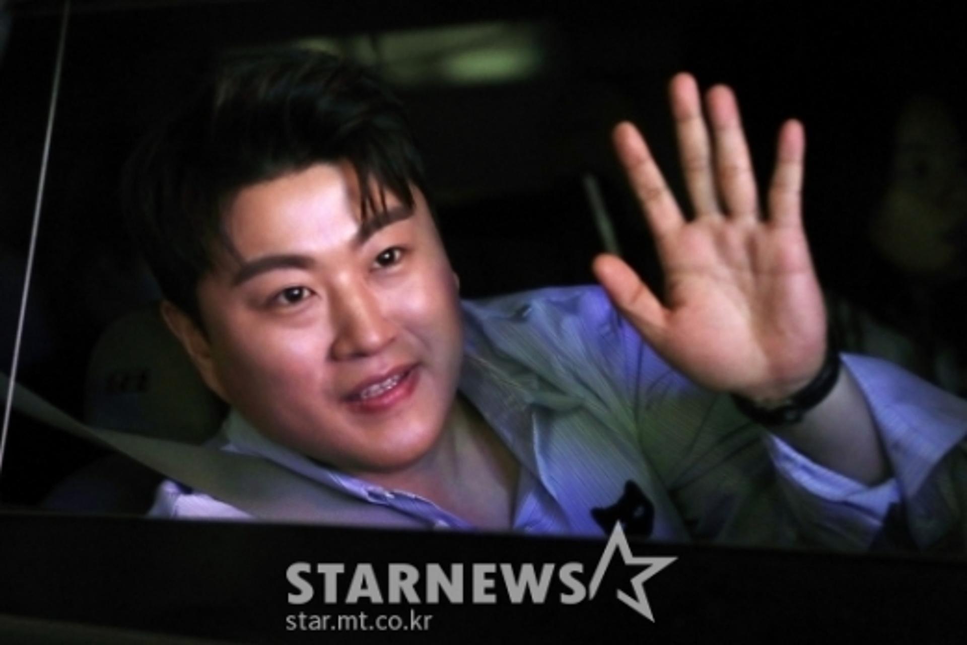 "김호중, 입대연기할 것"