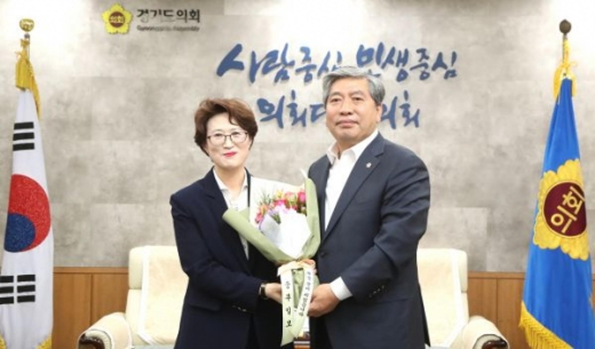 송한준 경기도의회 의장, 코로나19 극복 ‘플라워 버킷 챌린지’ 캠페인 동참