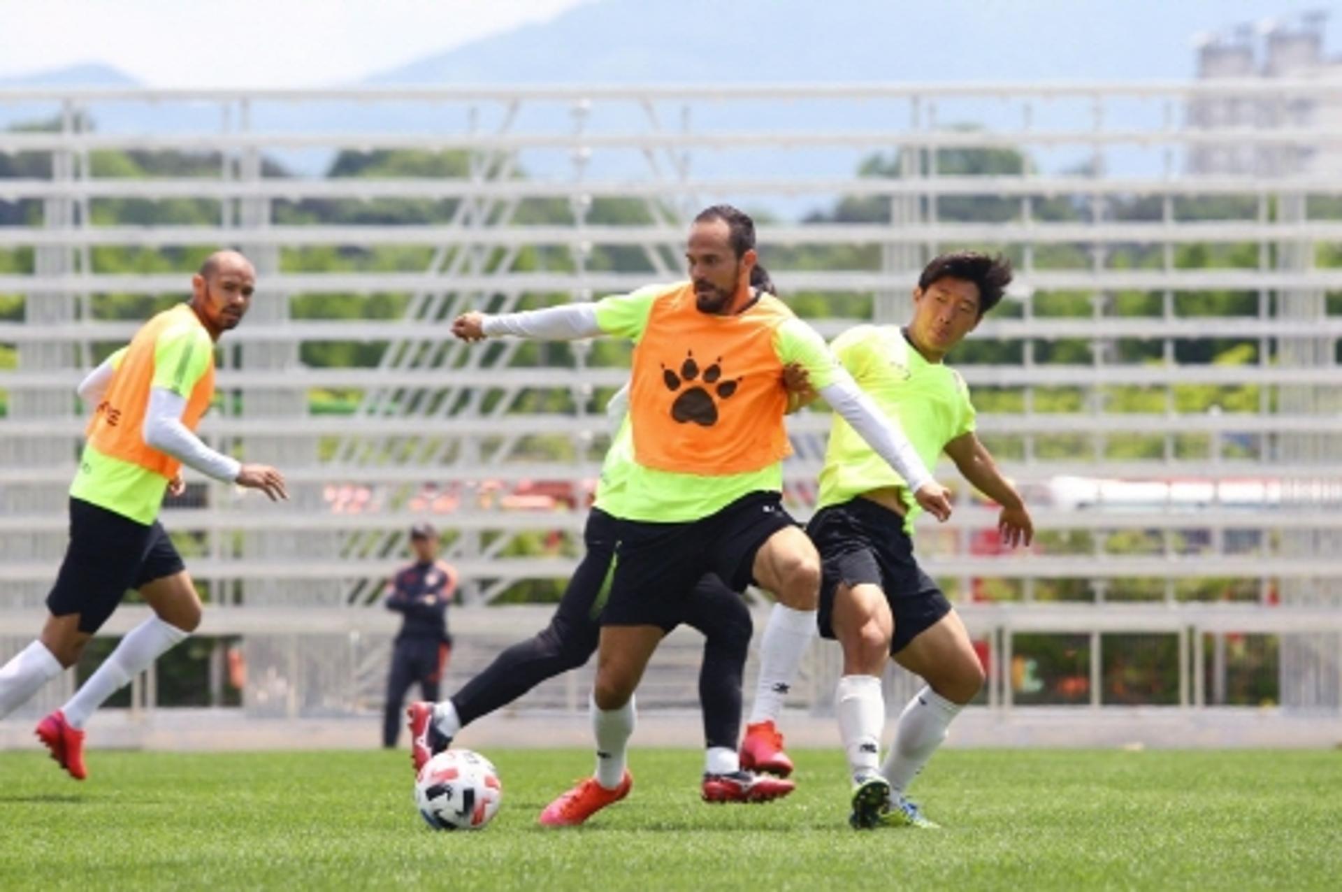 리그 첫 승 노리는 광주FC, 상주 원정 과감함으로 승부건다