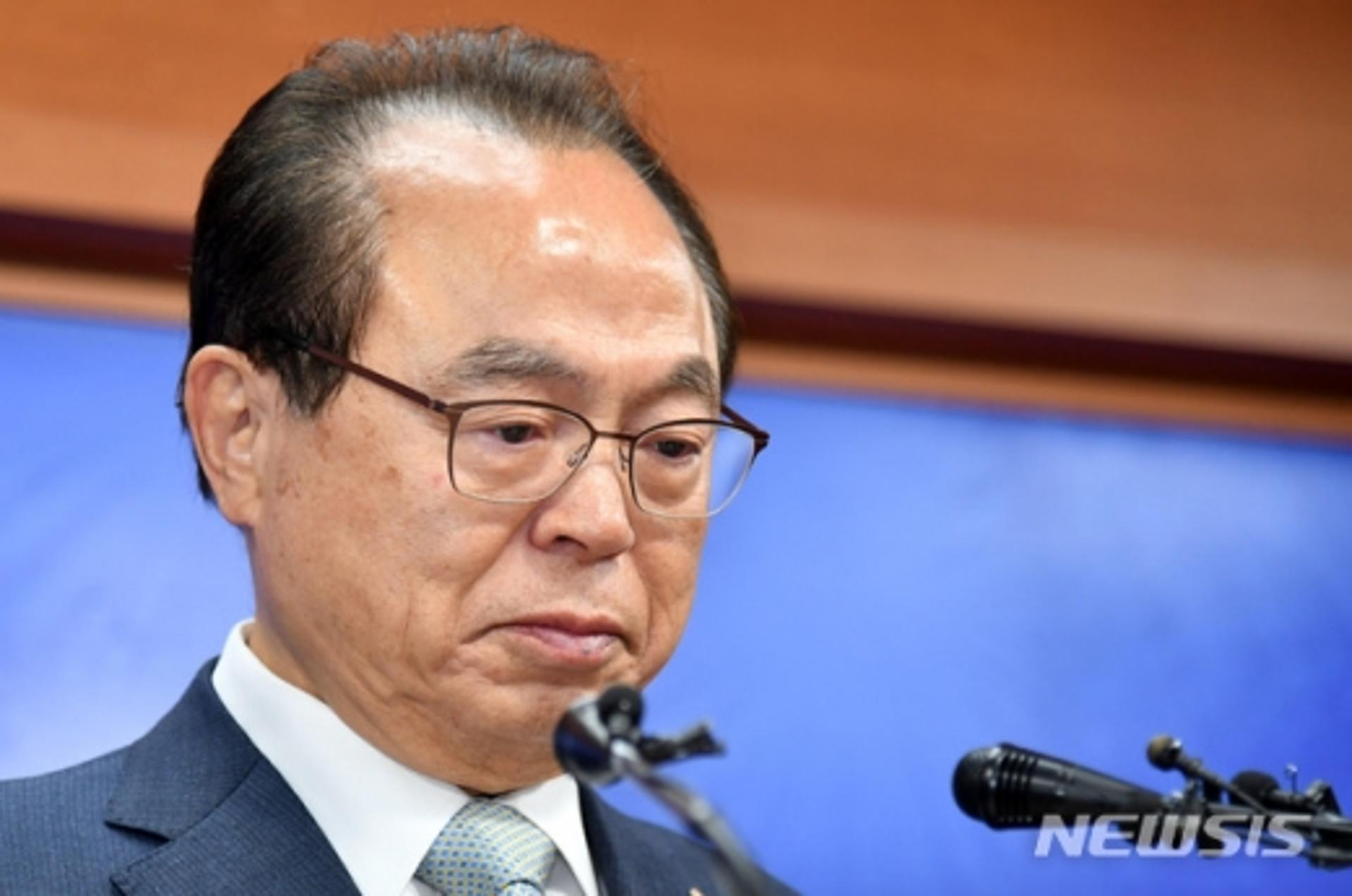 [속보] '성추행 혐의' 오거돈 피의자 신분으로 조사받아