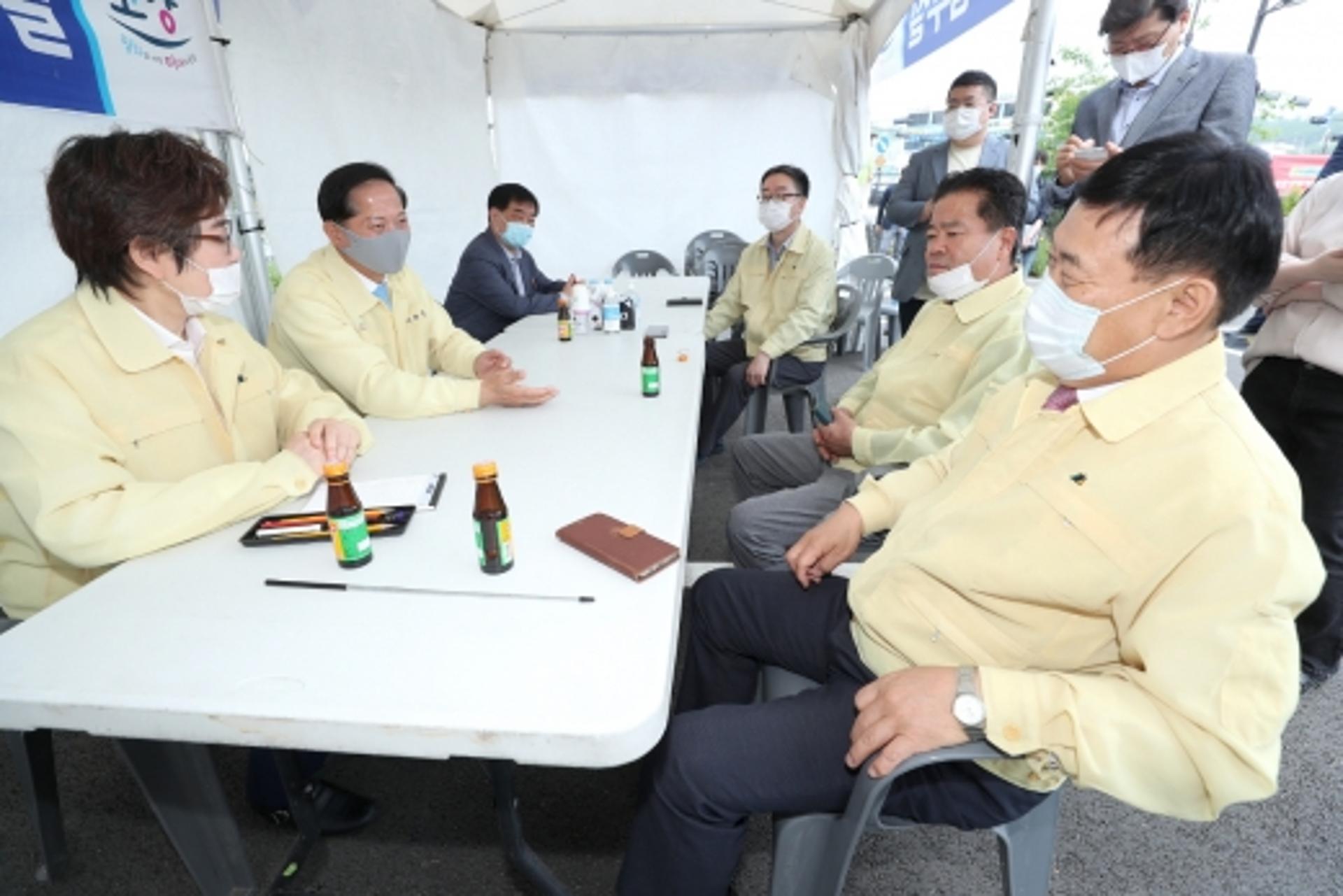 고양시의회 의장단, 삼송역 임시 시장집무실 찾아 이재준 시장 격려