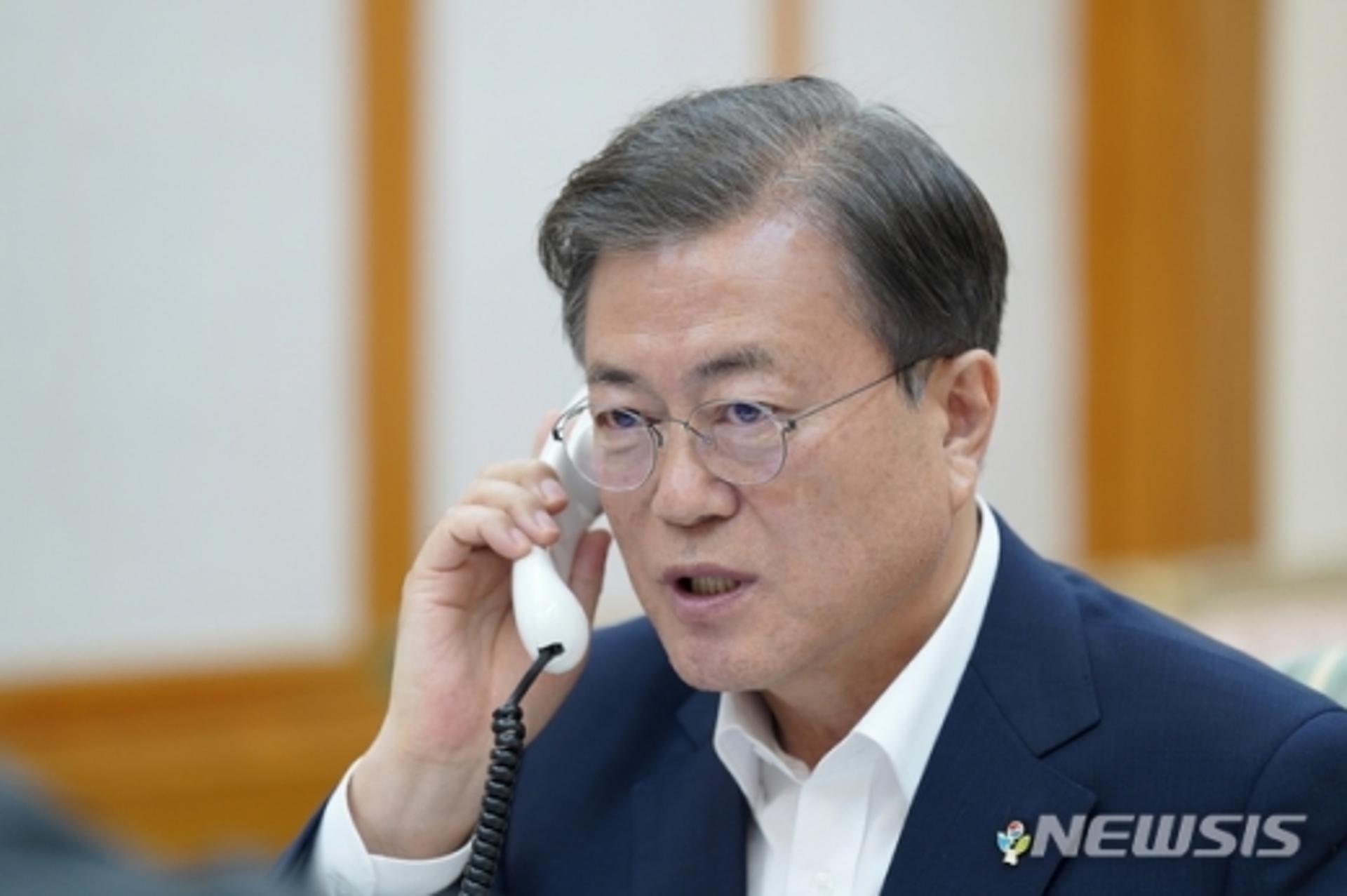 문 대통령, 트럼프와 G7 관련 통화… "초청에 응하겠다"