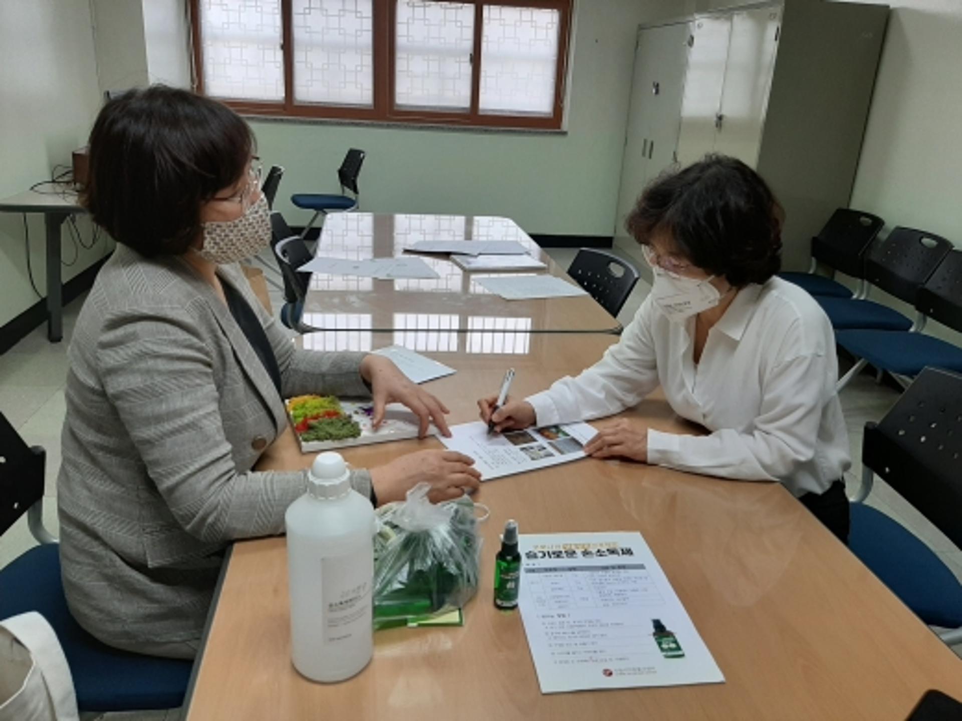 수원시자원봉사센터, 학생 대상 손소독제 제작 체험 보급