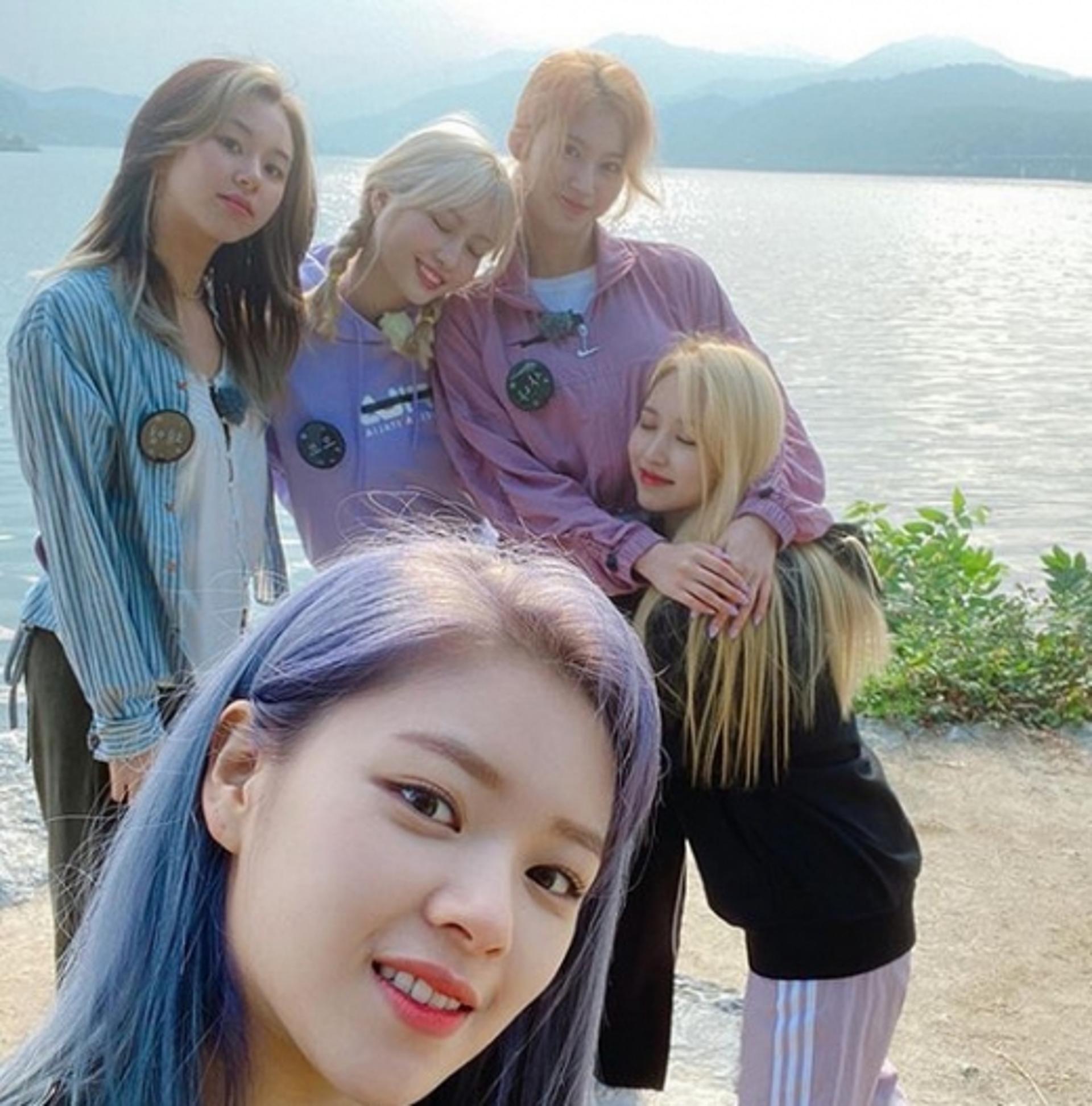 트와이스 '6시내고향' 인증샷… "청순美 말이 돼?"
