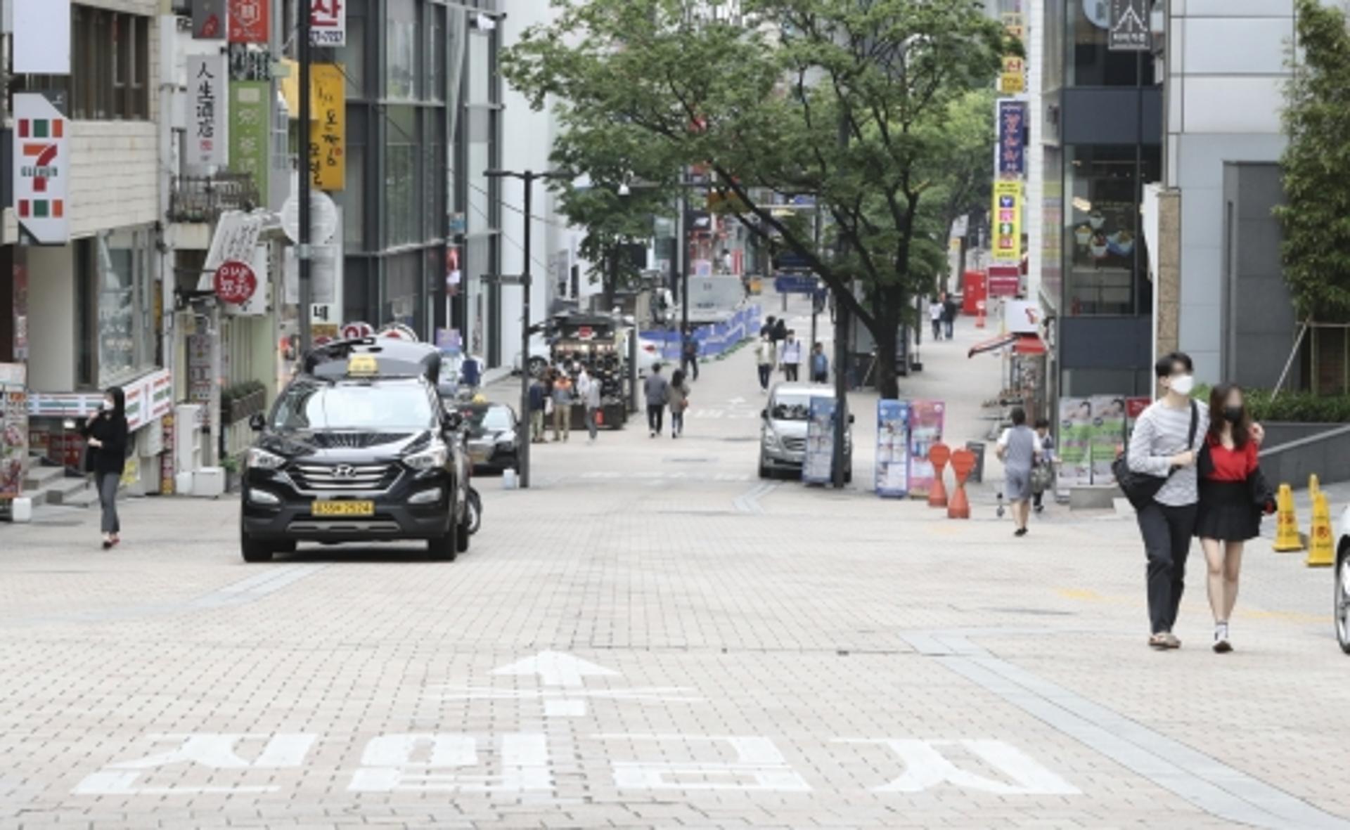 경기 침체에도 ‘역시 명동’… 1-2층 상가 임대료 격차 서울 1위