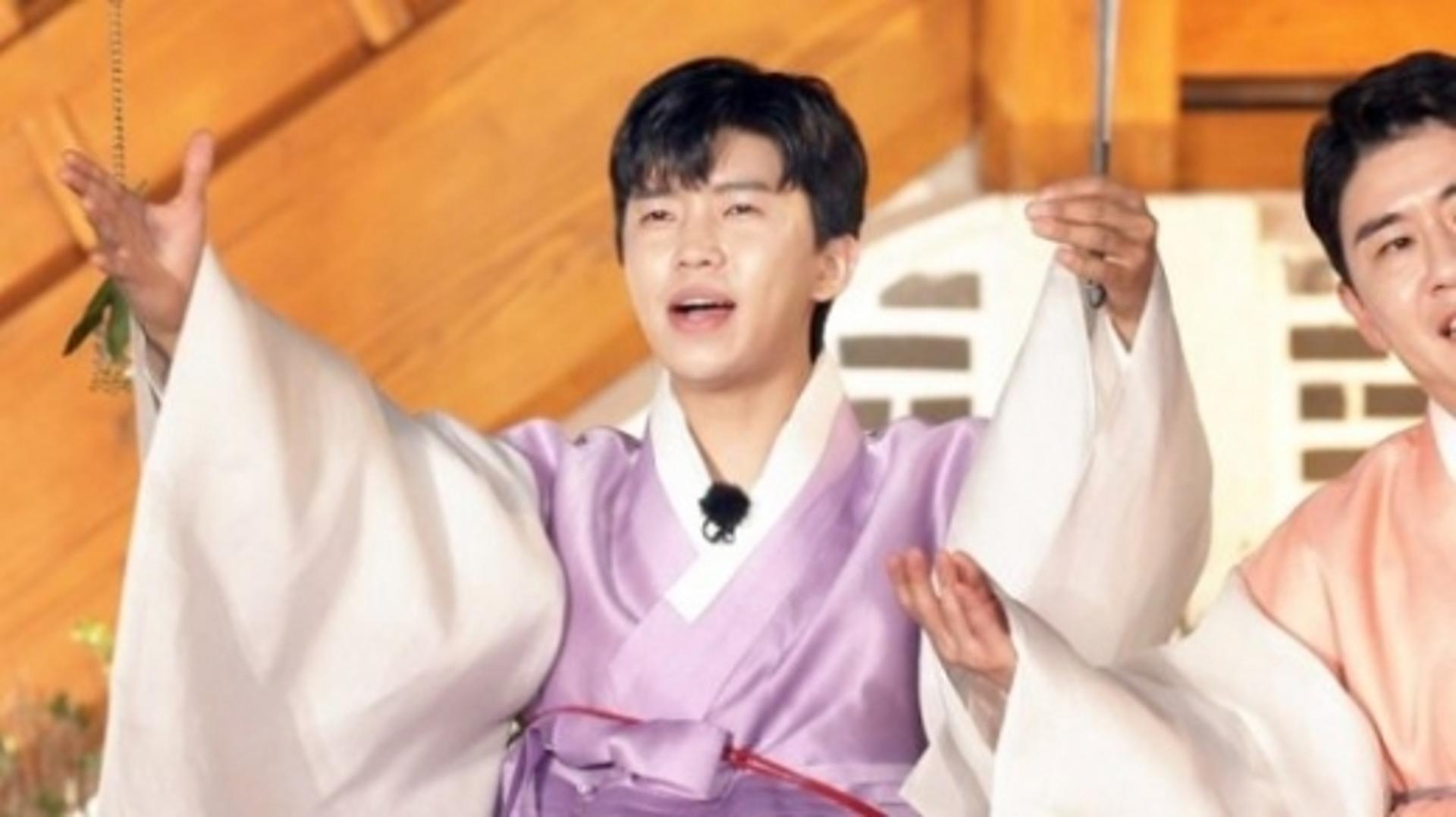 임영웅 한복美에 취한다… "꽃도령이 여기에?"