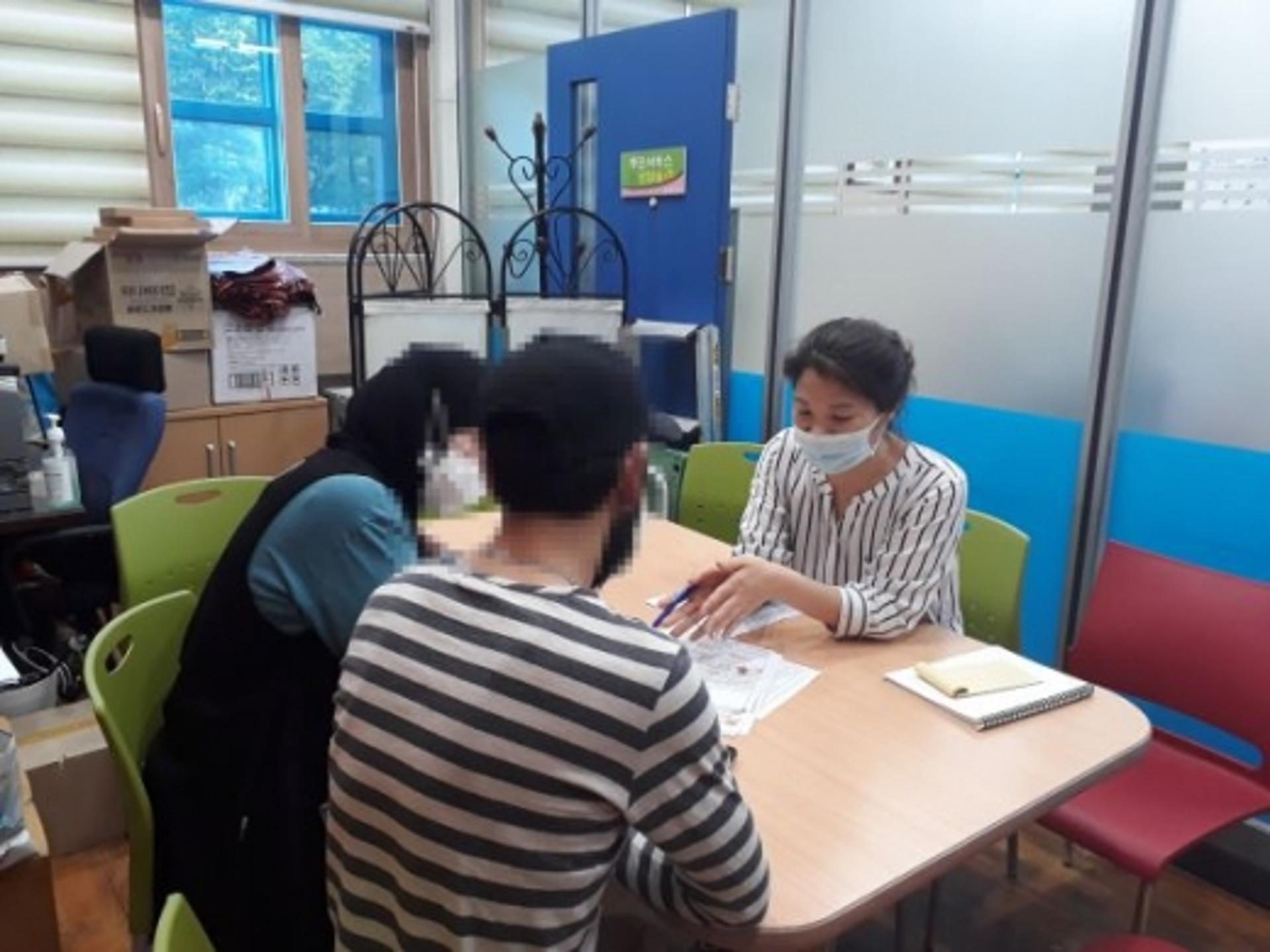 동두천시 무한돌봄센터, 외국인 난민가구 어려움 해소