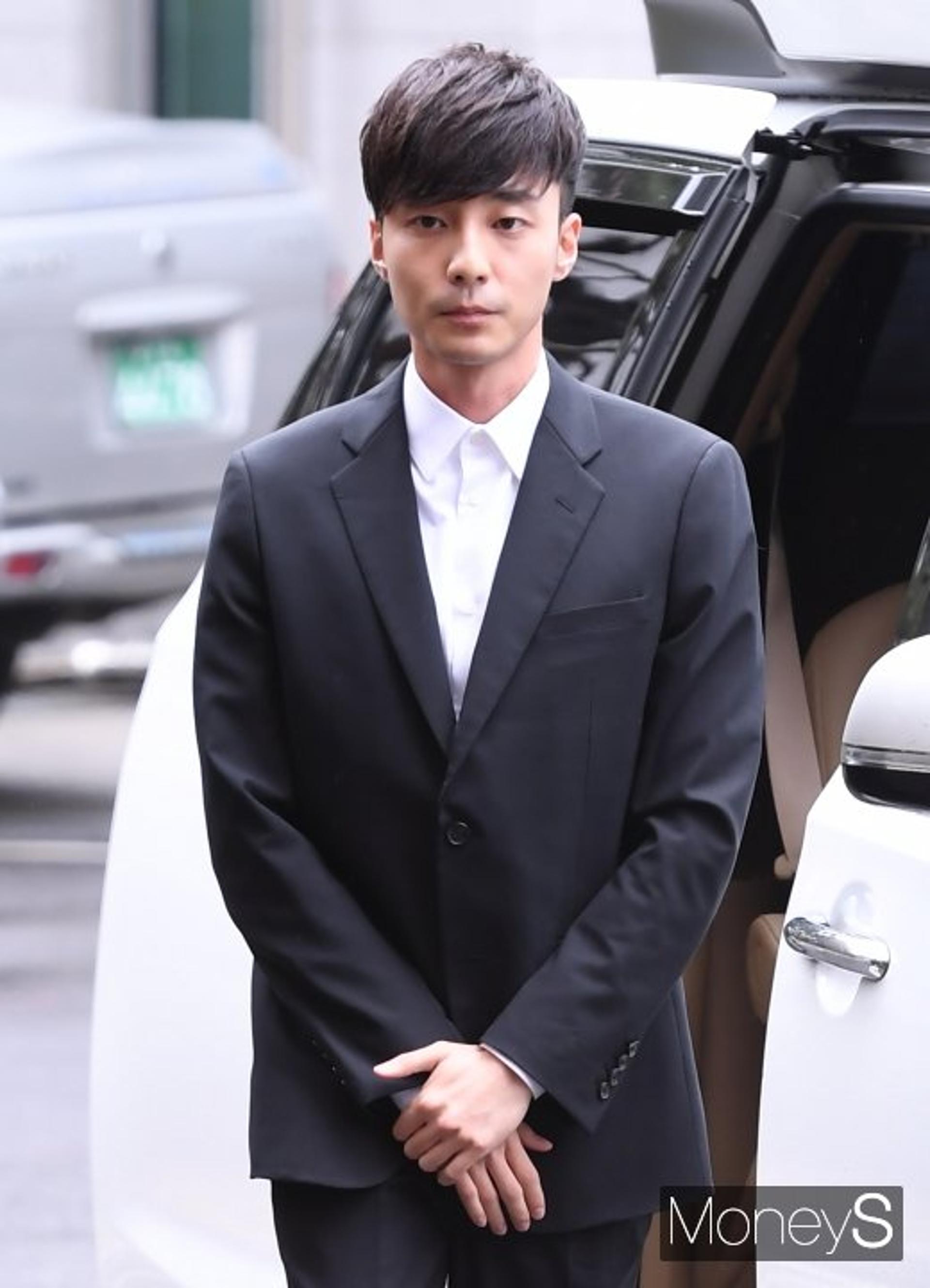 "잠시만 안녕" 로이킴 오늘 입대, 해병대 간다