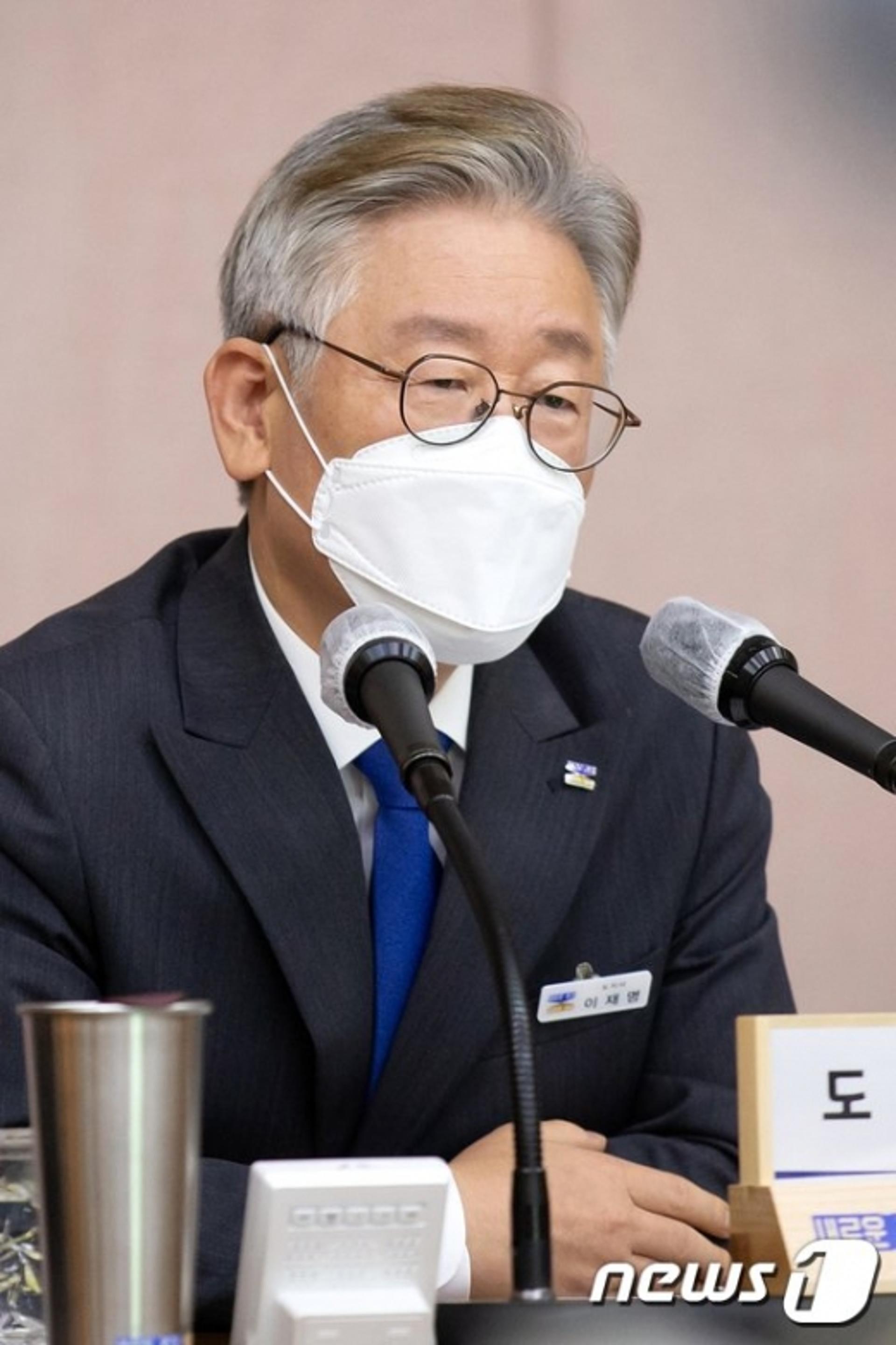 이재명 "기본소득, 전국민고용보험과 충돌하지 않아… 진실 앞에 정직해야"