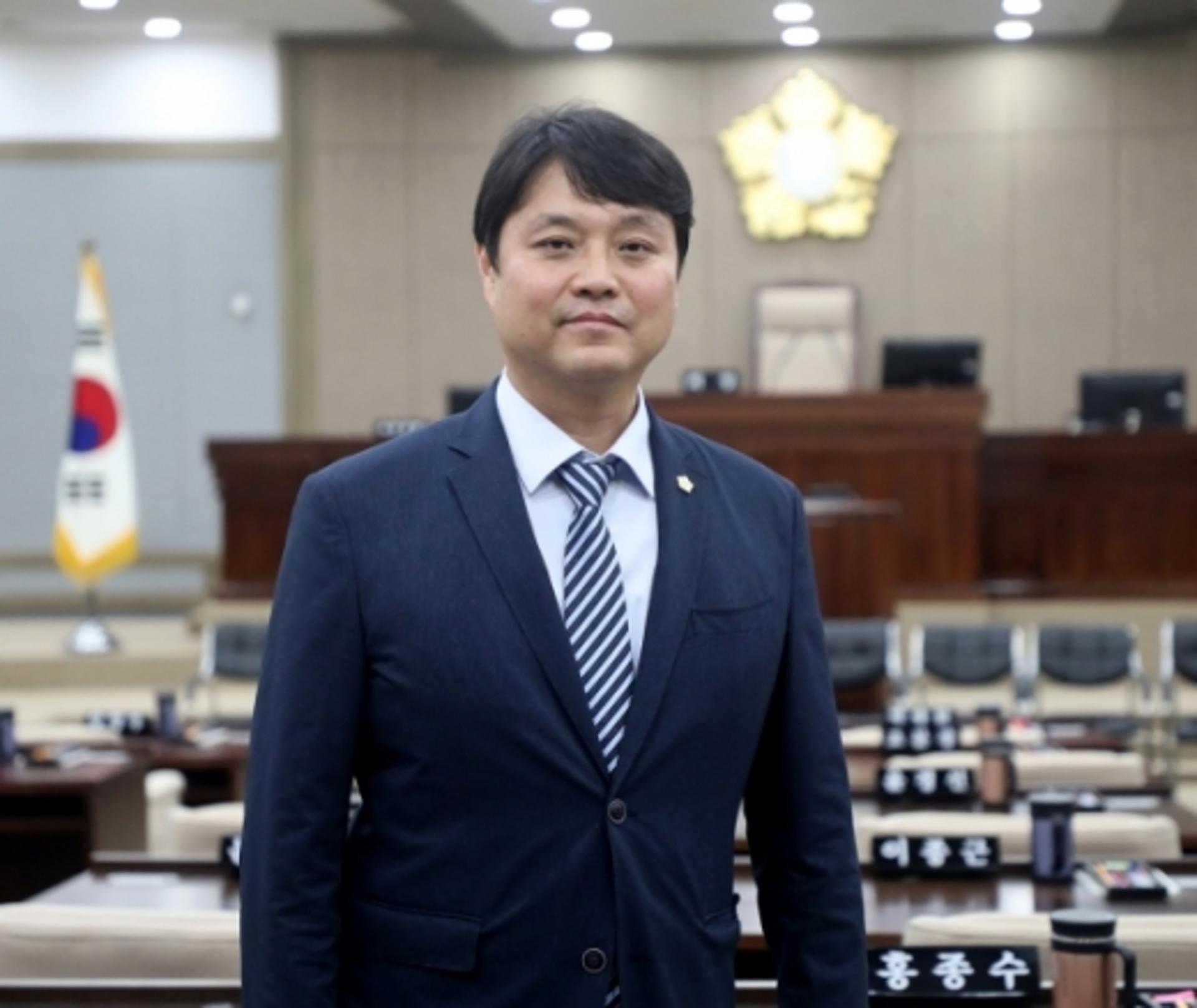 수원시의회 민주당, 후반기 의장 후보 조석환 위원장 선출