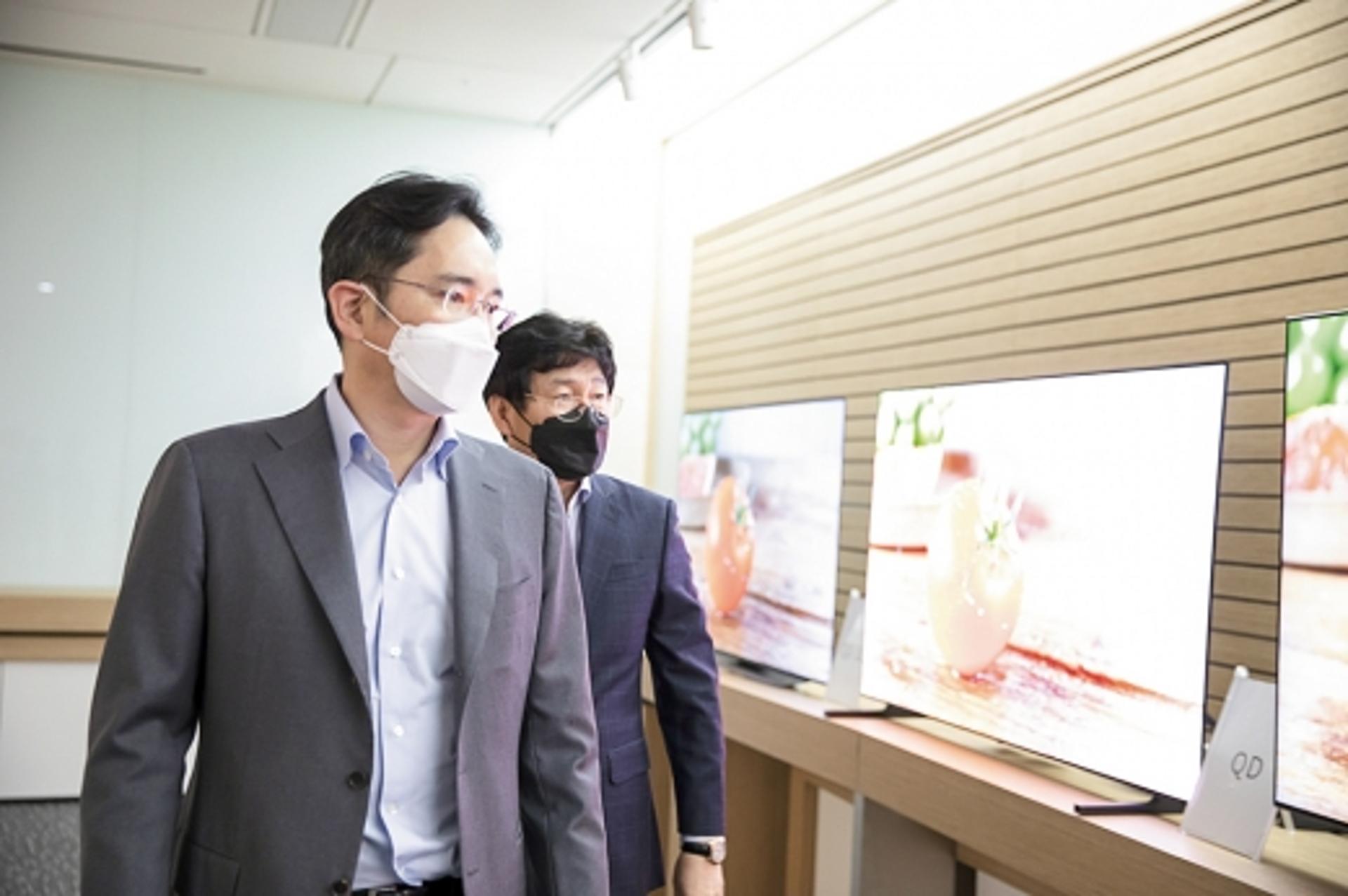 LCD 삼킨 中… 새판 짜는 韓 디스플레이