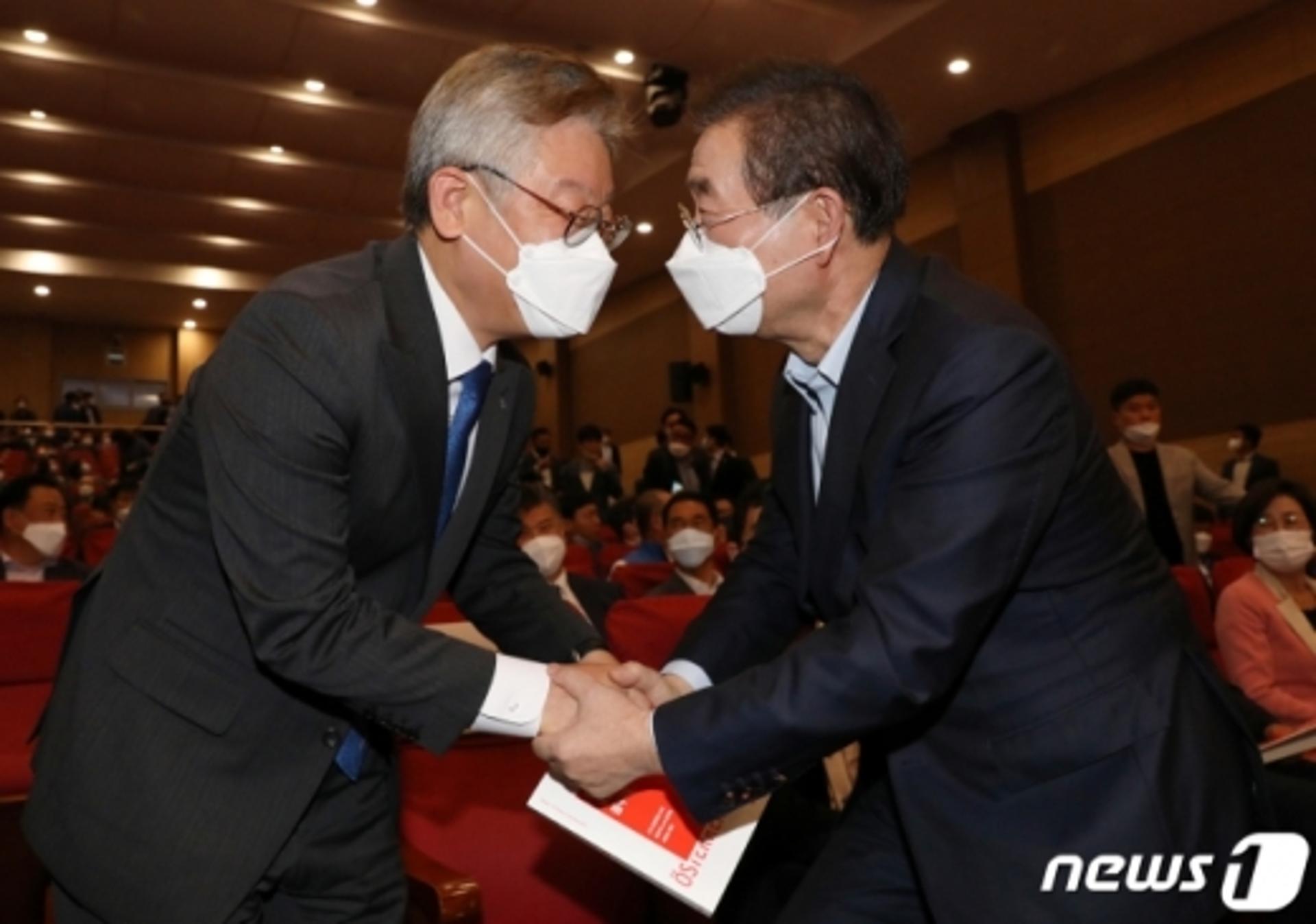 박원순vs이재명의 '포스트 코로나' 두갈래 길… 국민의 선택은?