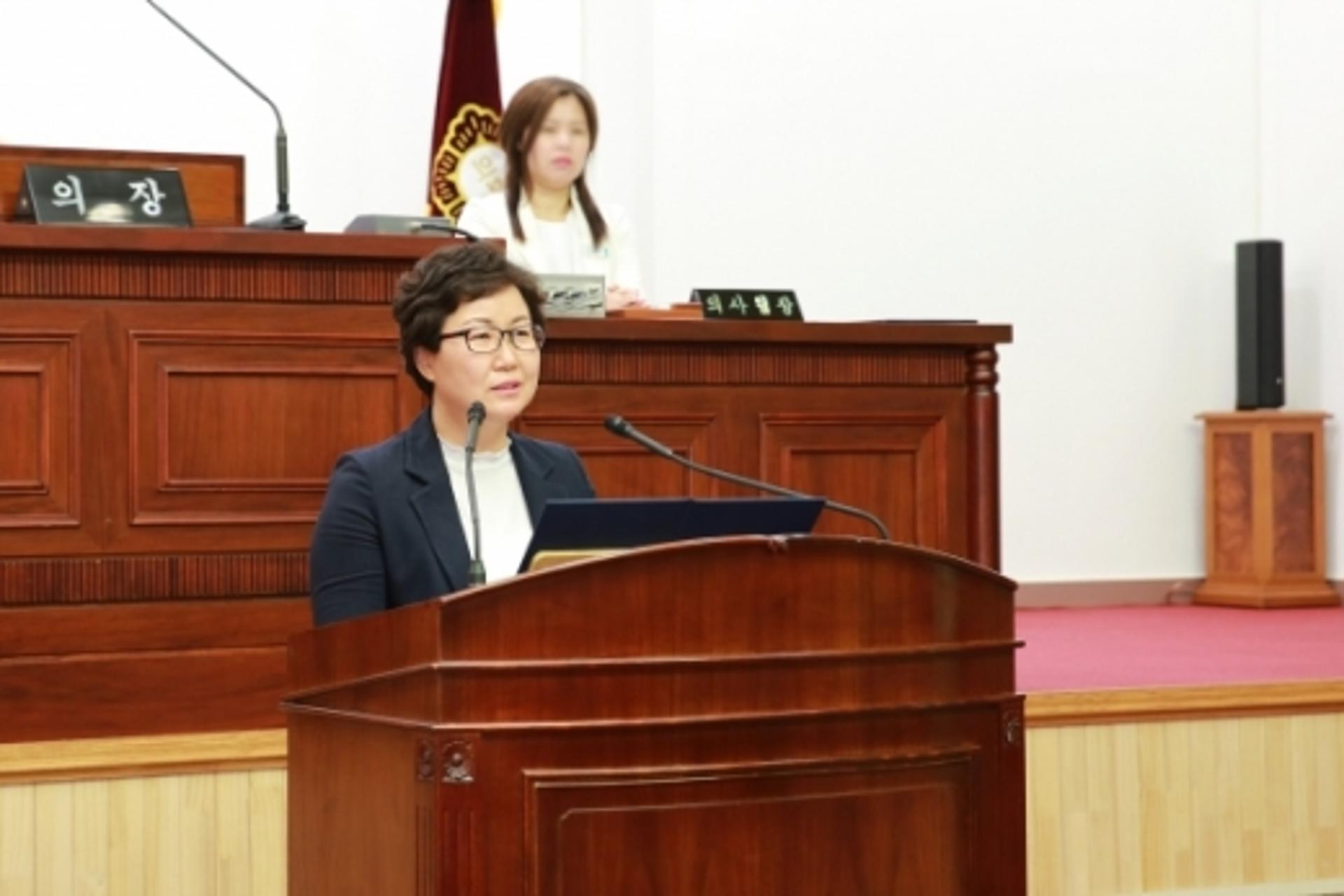 군포시의회 성복임 후반기 의장 취임