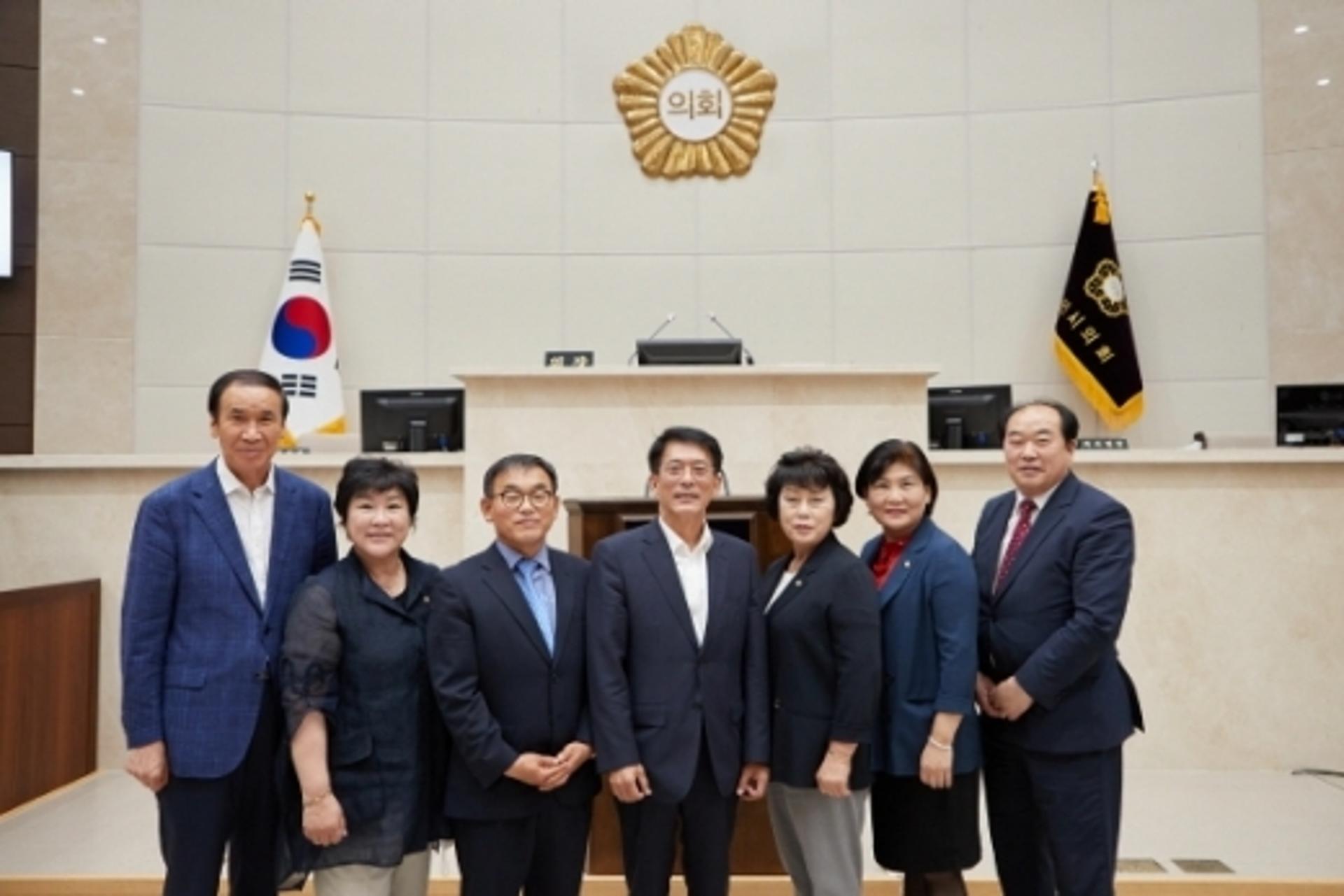 용인시의회, 김기준 후반기 의장 선출
