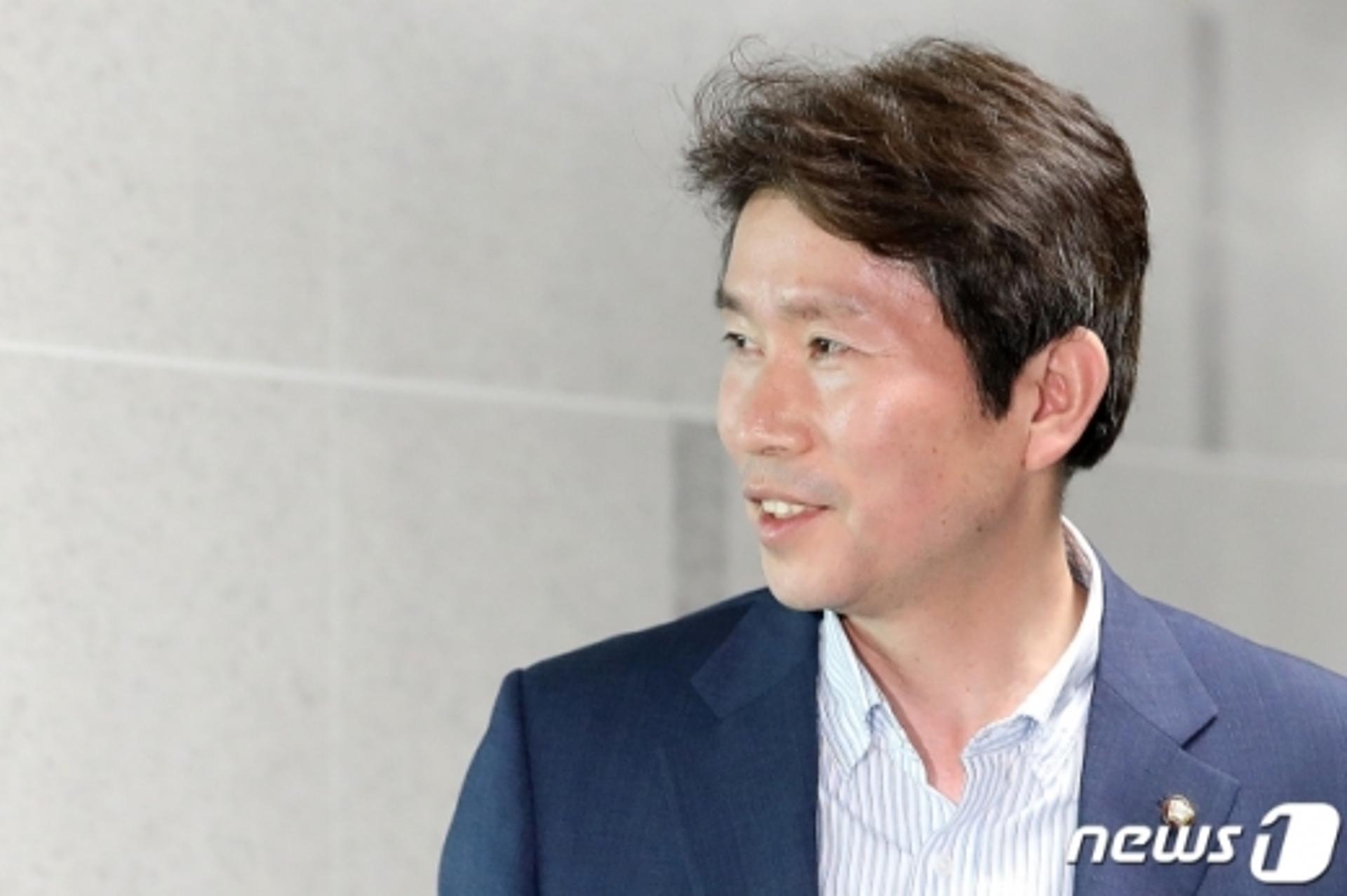 이인영 통일장관 후보자 "평화로 가는 노둣돌 하나 놓겠다"