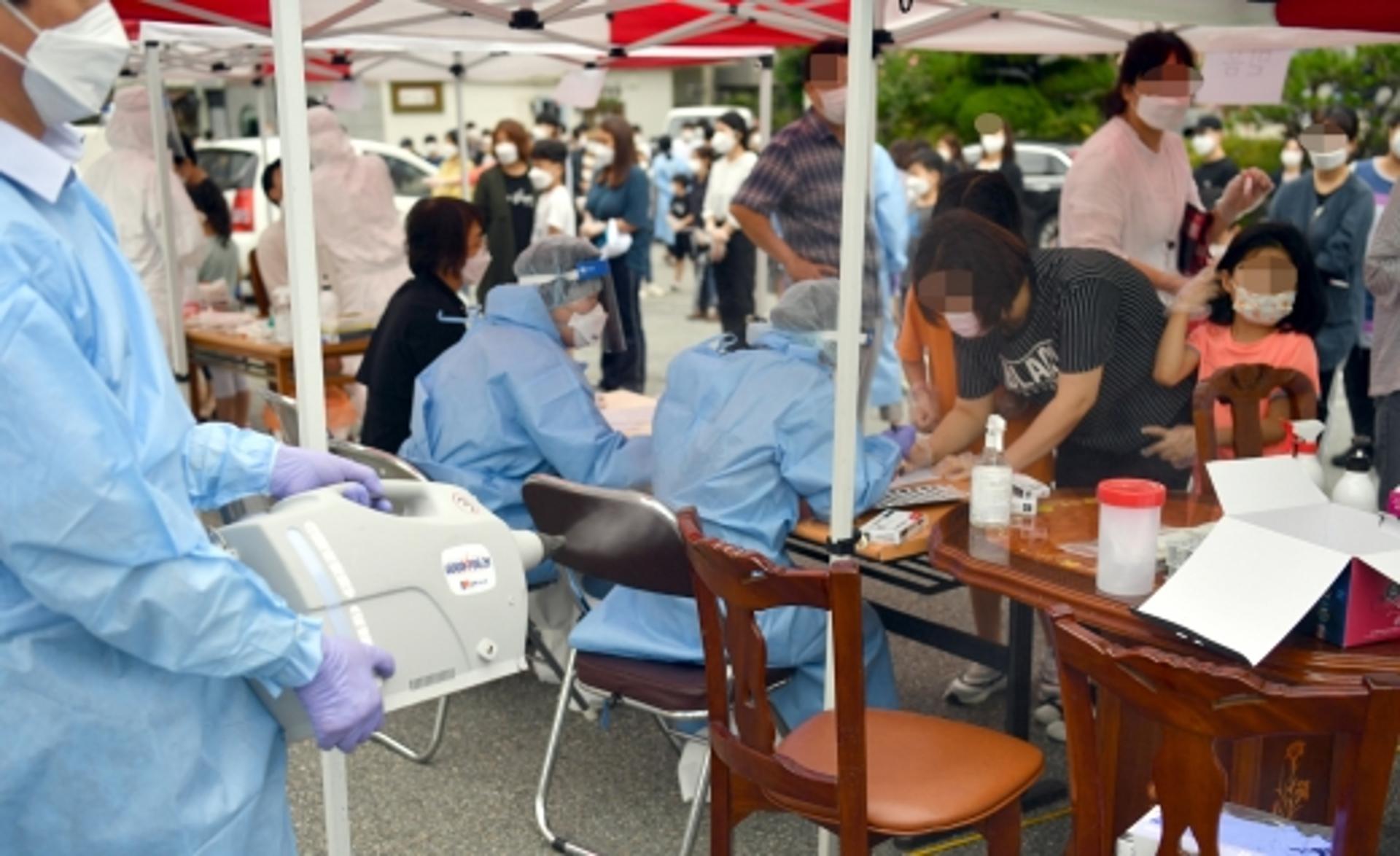 누적 확진자 1만3091명… ‘광주 16명·대전 8명’ 등 지역 확산 가속(종합)
