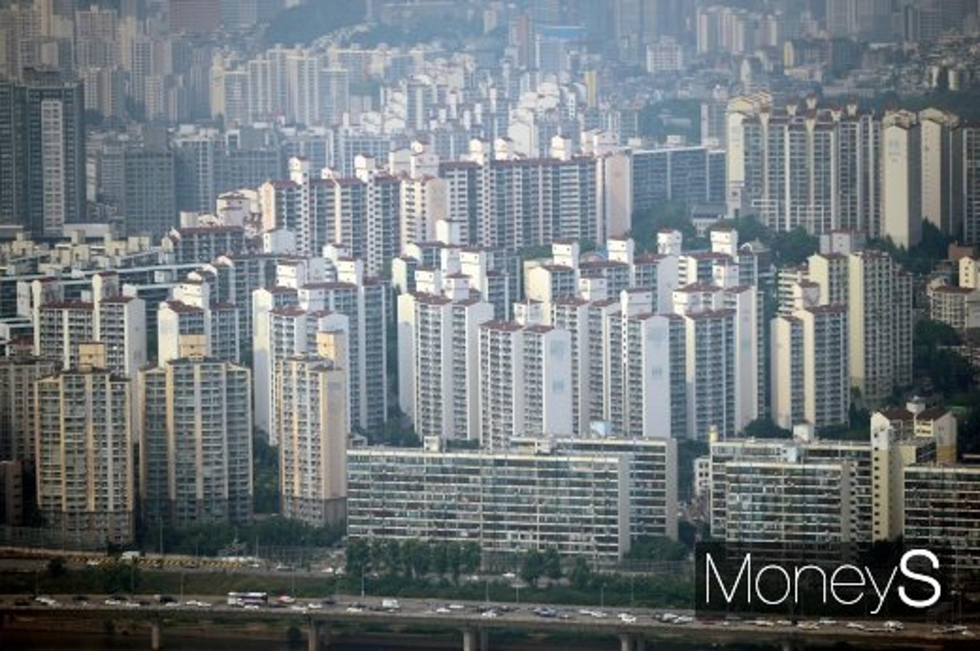 10일부터 3억원 넘는 아파트 사면 '전세대출' 갚아야