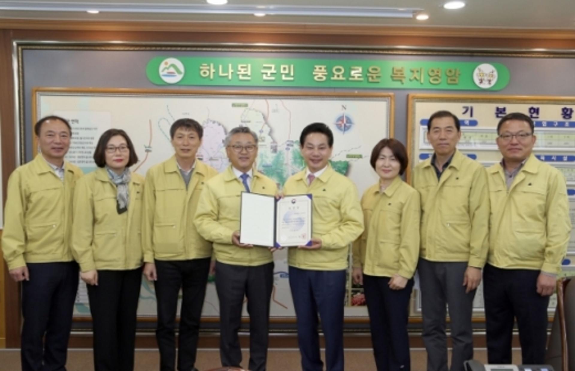 영암군, 부실방역 취재에 "불편하네요"… 코로나19 확산 진원지로