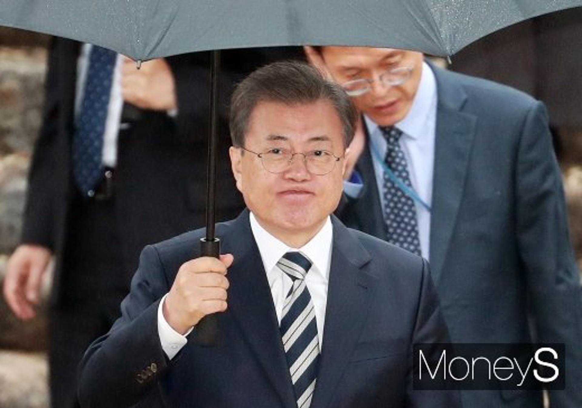 박원순 떠나보내는 문 대통령 "너무 충격적"