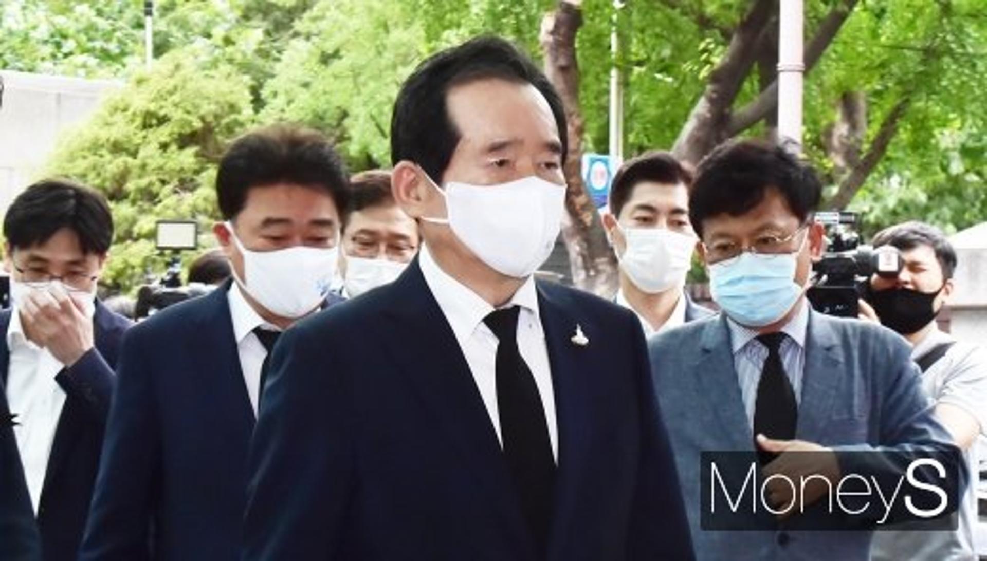 故 박원순 빈소 찾은 정세균 총리, 무슨 말 했나