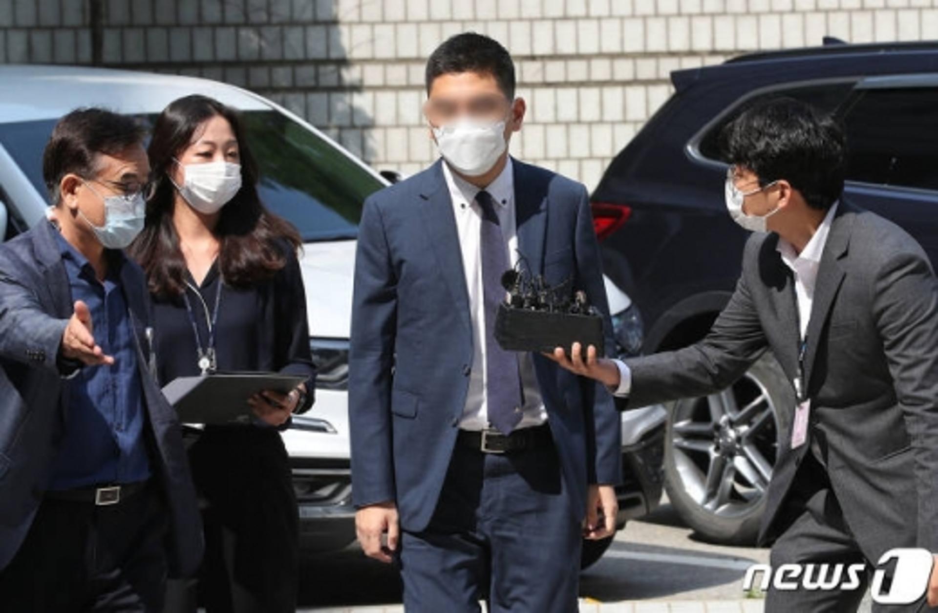 이동재 전 채널A 기자, 구속심사 출석… '묵묵부답'(상보)