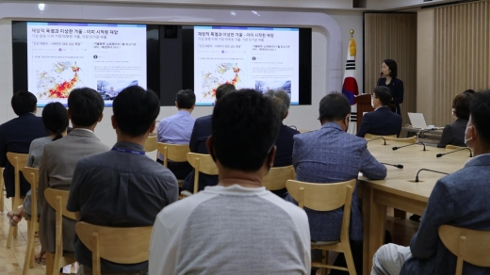 경기도형 뉴딜정책으로 포스트 코로나19 청사진 그린다