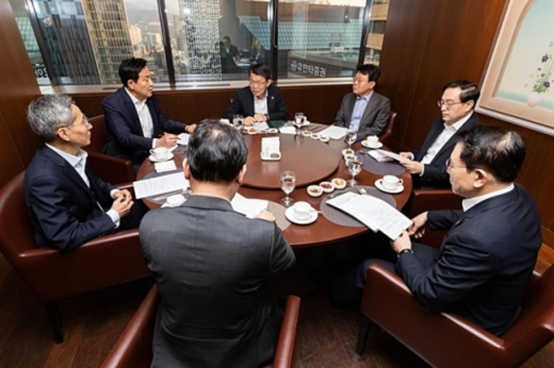 코로나 대출 연체율 오르는데… '울며 겨자 먹기' 연장하나