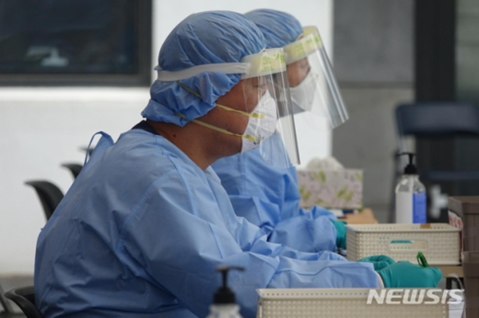 신규확진 59명 중 지역서만 '39명'… "수도권·광주 집중"(종합)