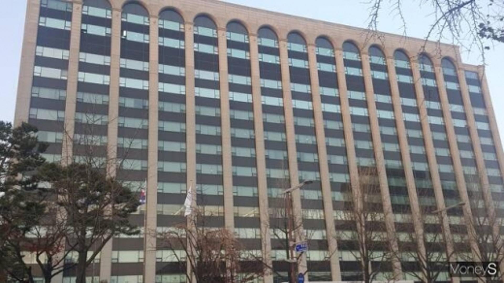현대건설, 코로나19 여파에 상반기 영업이익 뚝… “보수적 회계 반영”(종합)