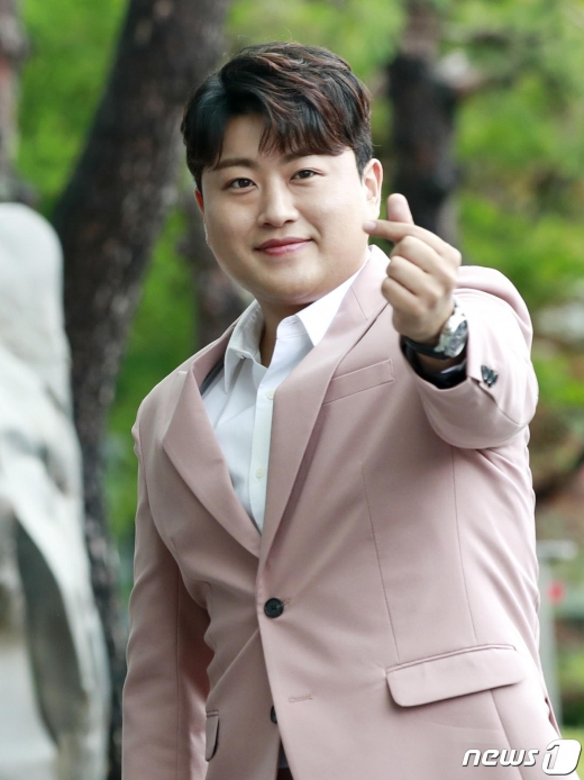 김호중 팬미팅, 5분만에 6000석 매진?… "역시 트바로티"
